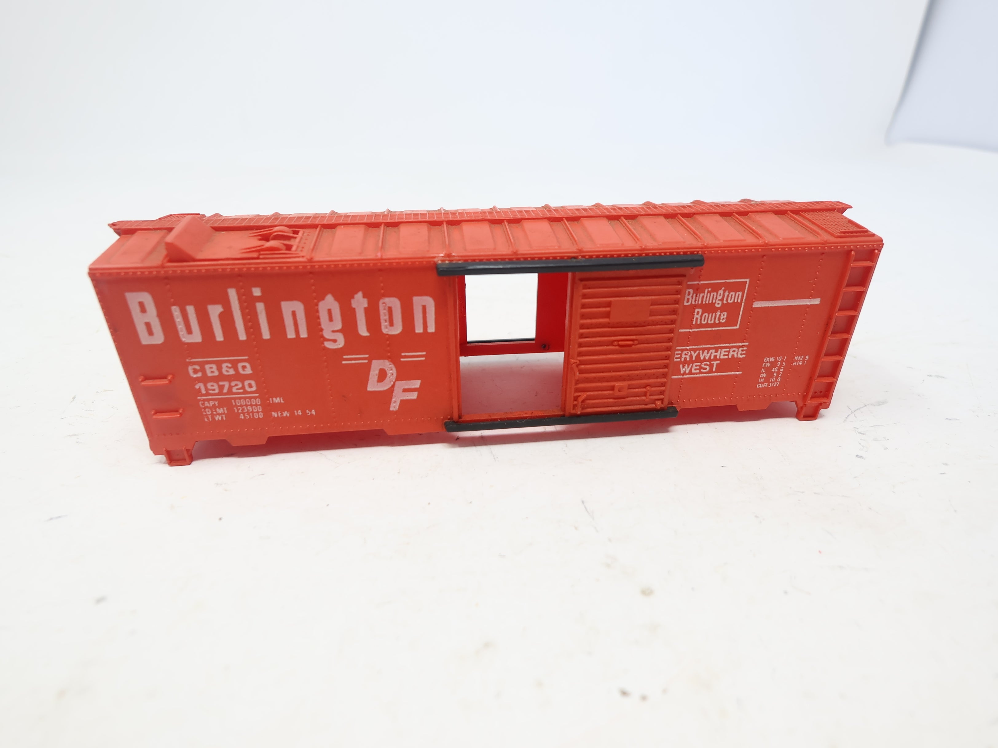 USED Tyco HO Scale 40' Operating Box Car Burlington CB&Q #19720