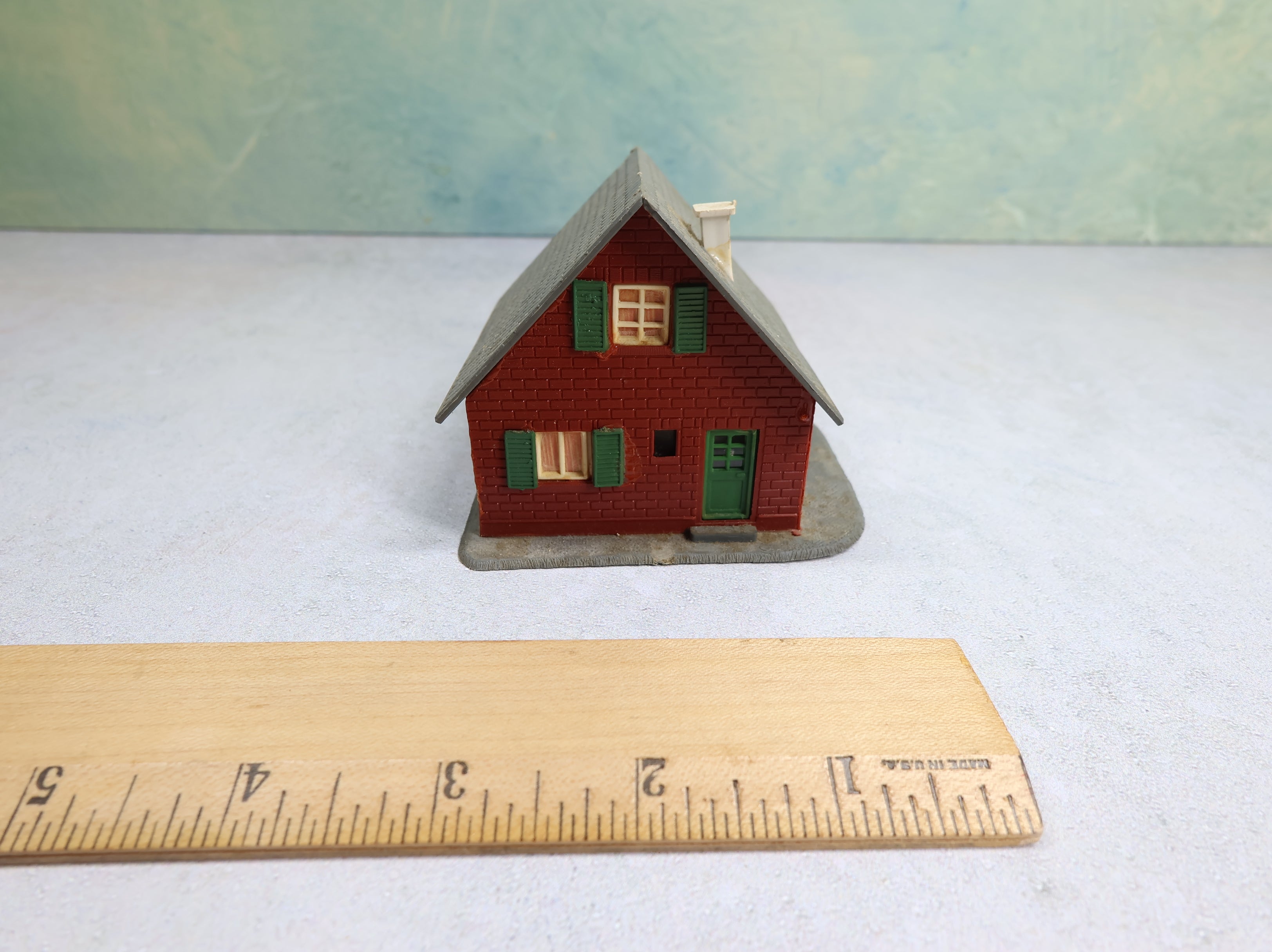 USED Faller HO Scale German Brick Home