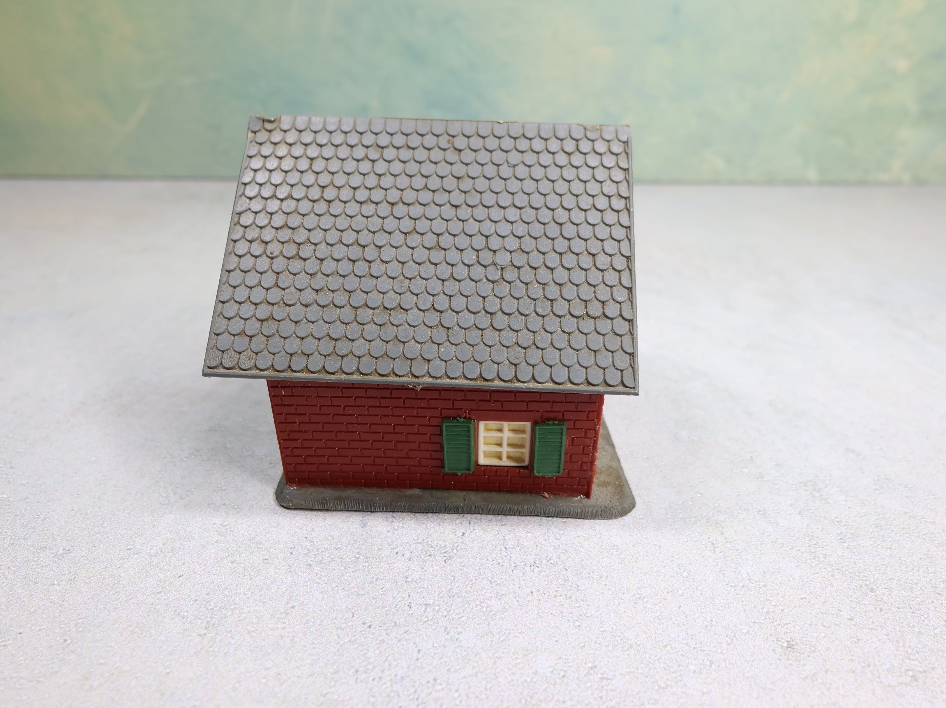 USED Faller HO Scale German Brick Home