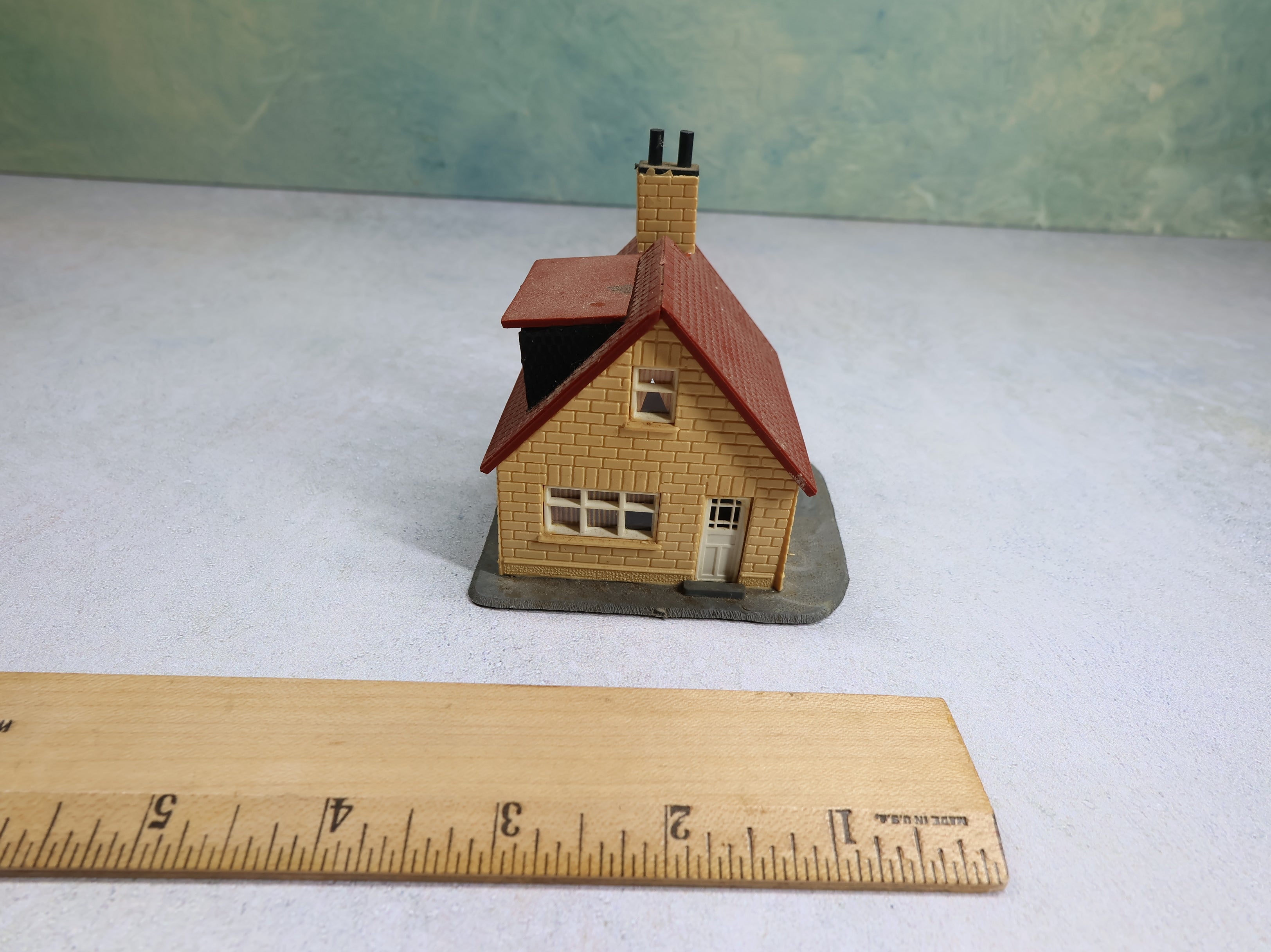 USED Faller HO Scale Small Home