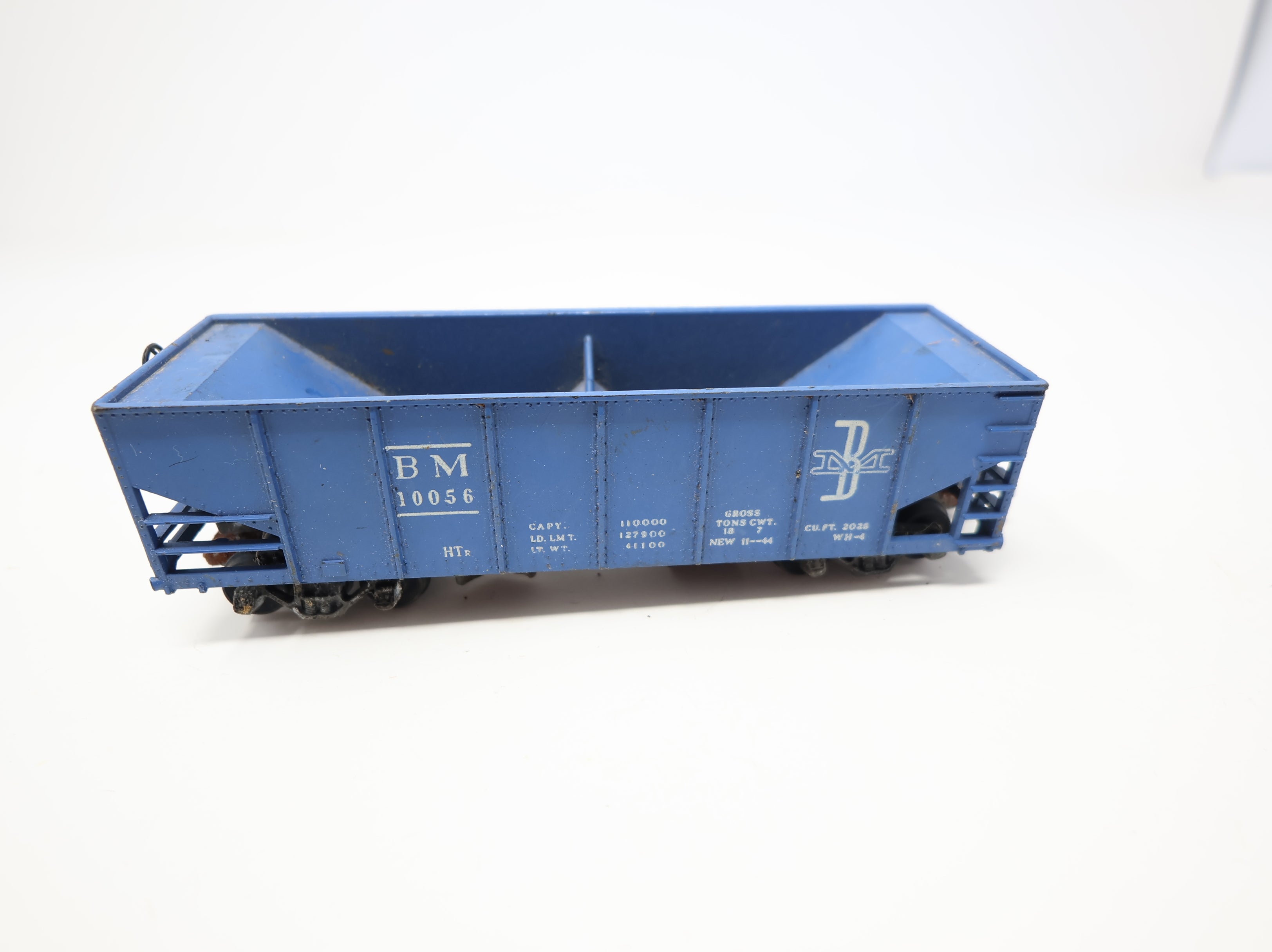 USED Tyco HO Scale 2 Bay Operating Hopper Boston and Maine BM #10056 Rough