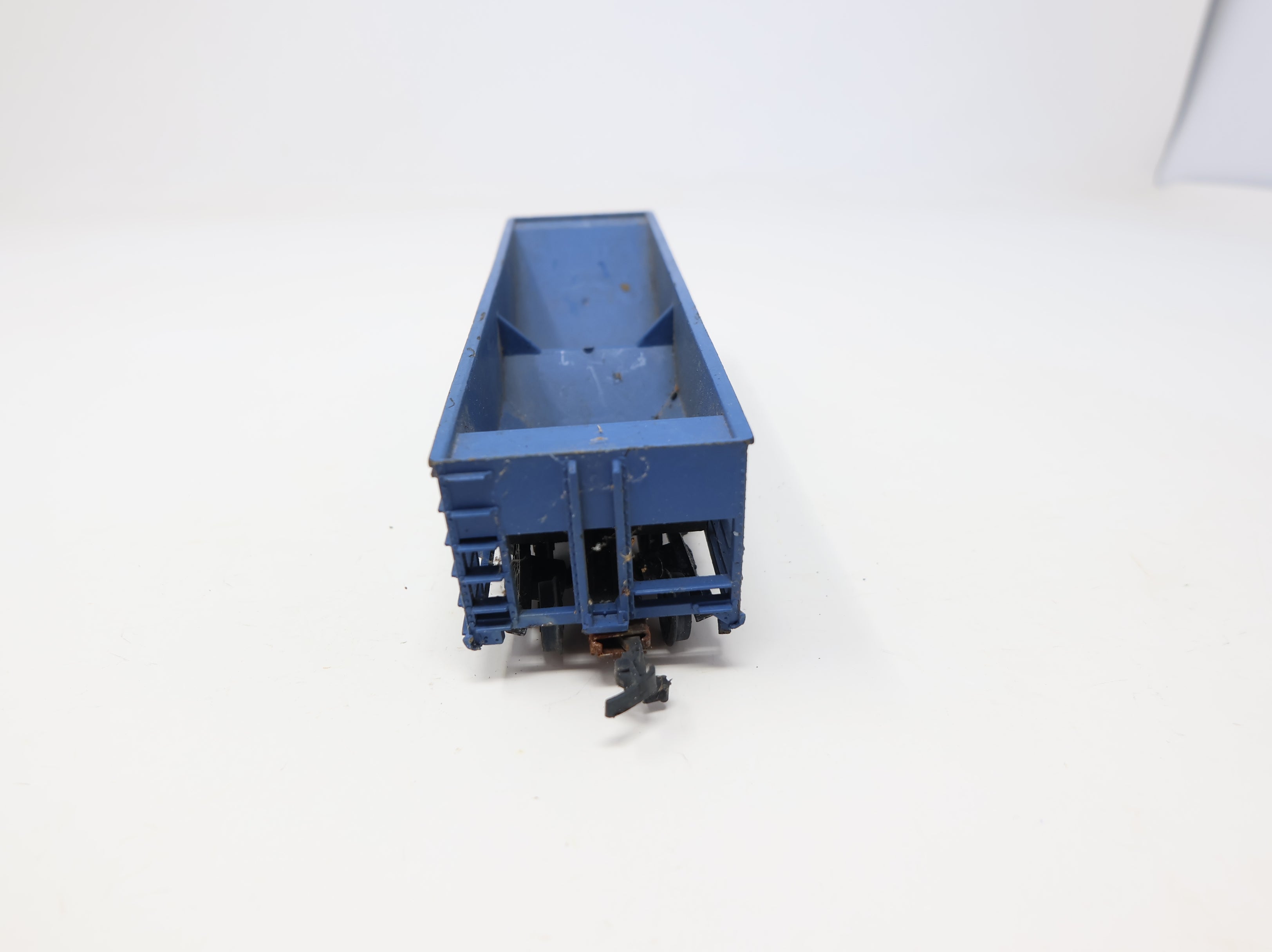 USED Tyco HO Scale 2 Bay Operating Hopper Boston and Maine BM #10056 Rough