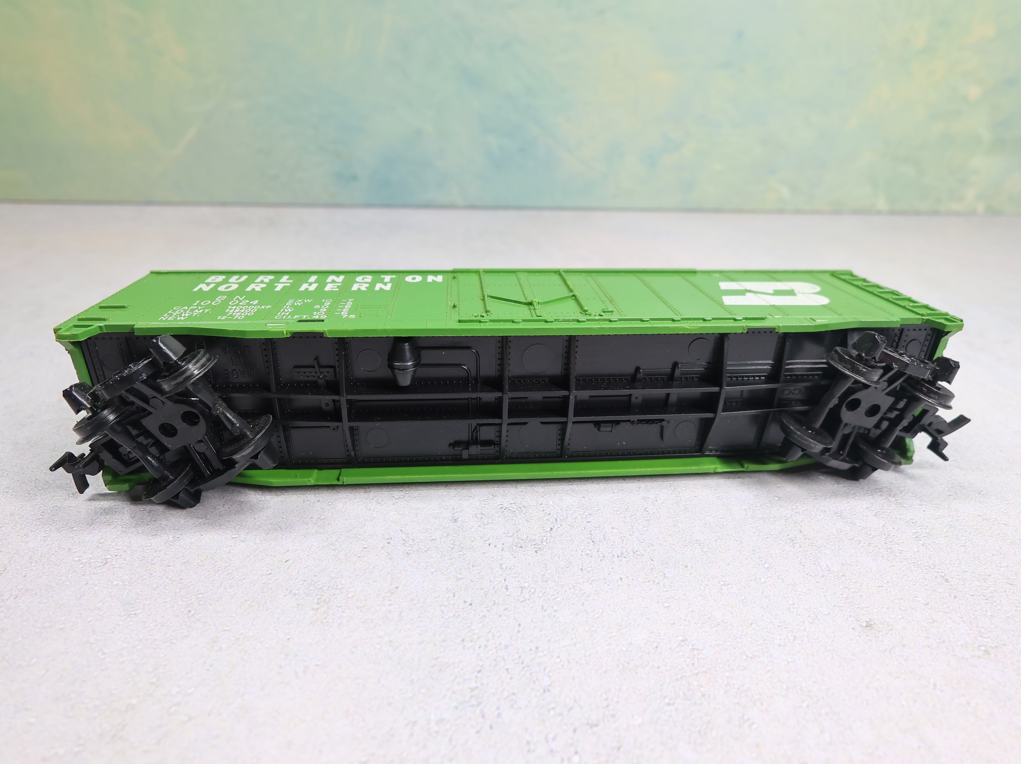 USED Tyco HO Scale 50' Box Car Burlington Northern BN #100024
