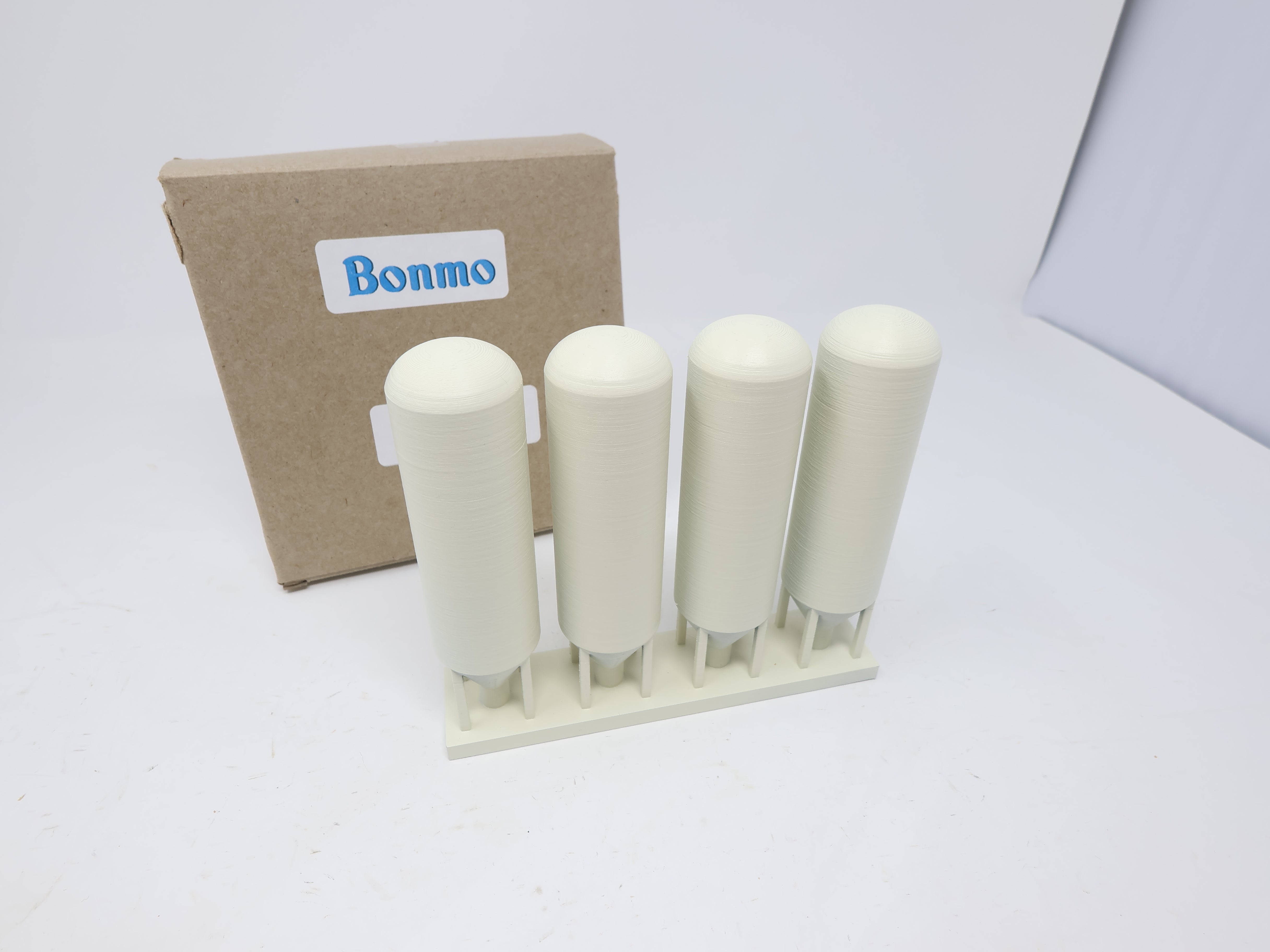Bonmo 87003 HO Scale, Industrial Gas Tank (Quad, White)