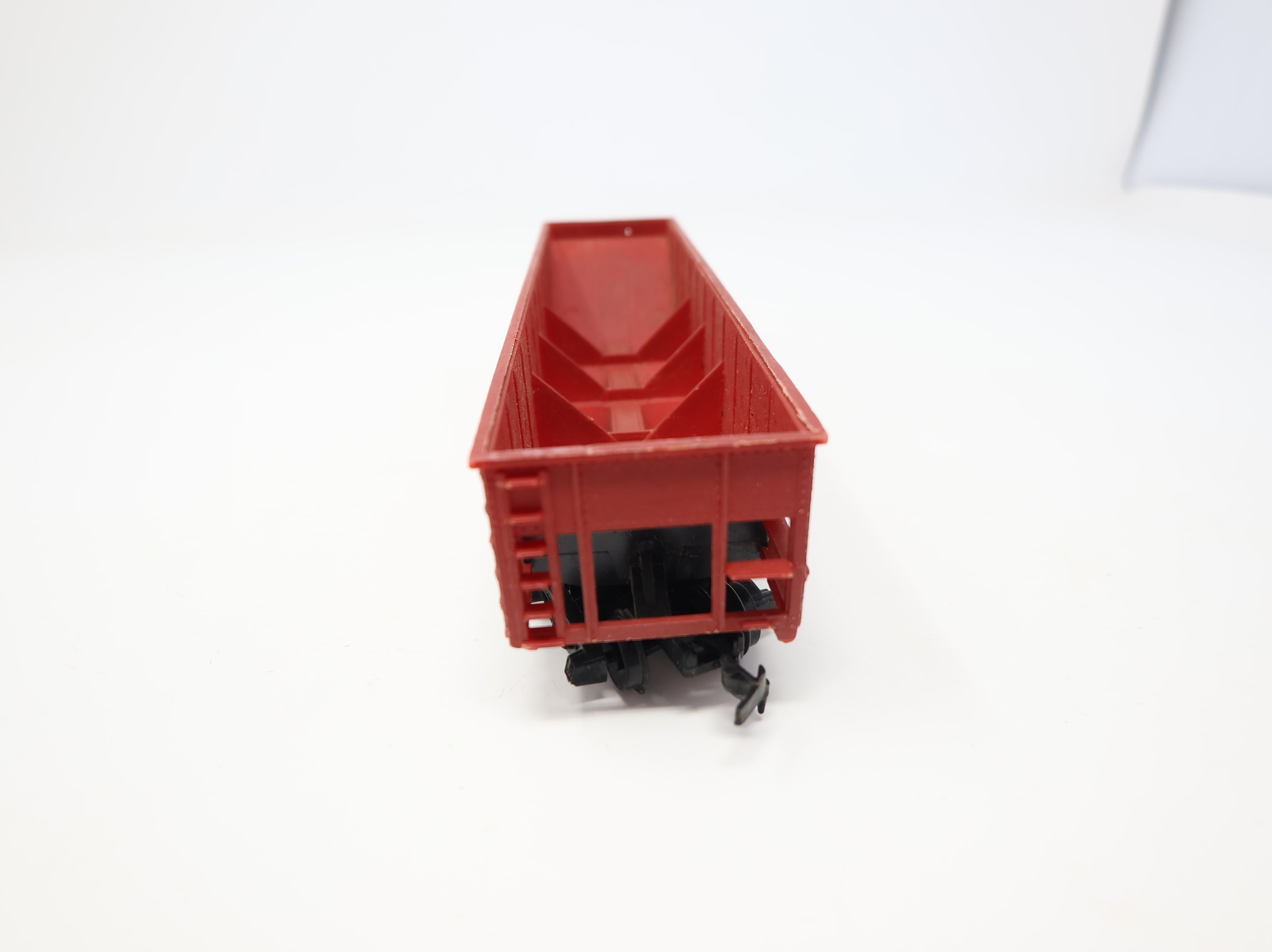 USED Tyco HO Scale 4 Bay Hopper Burlington CB&Q #300747