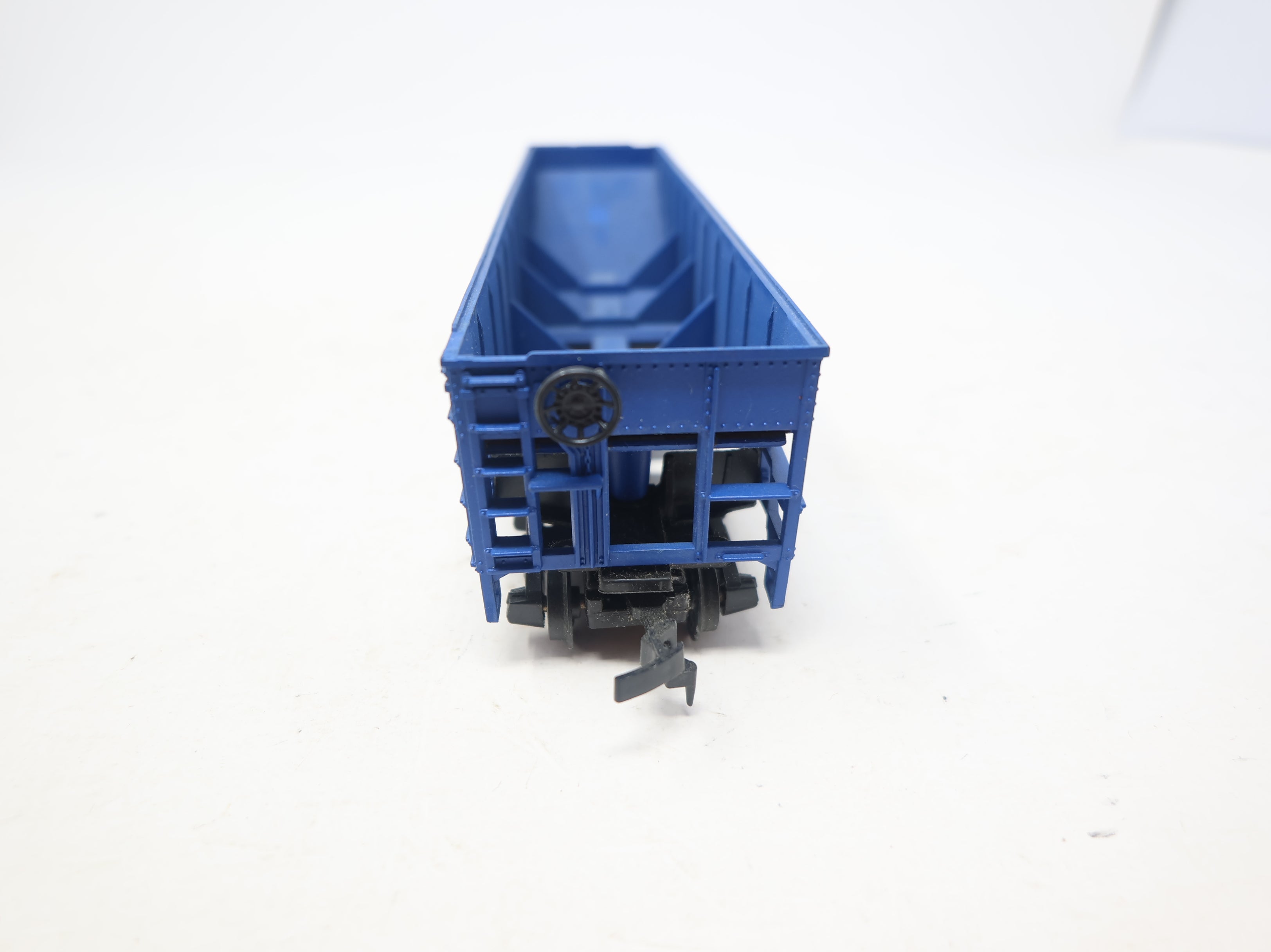 USED Roco HO Scale 4 Bay Operating Hopper Boston and Maine BM #71714