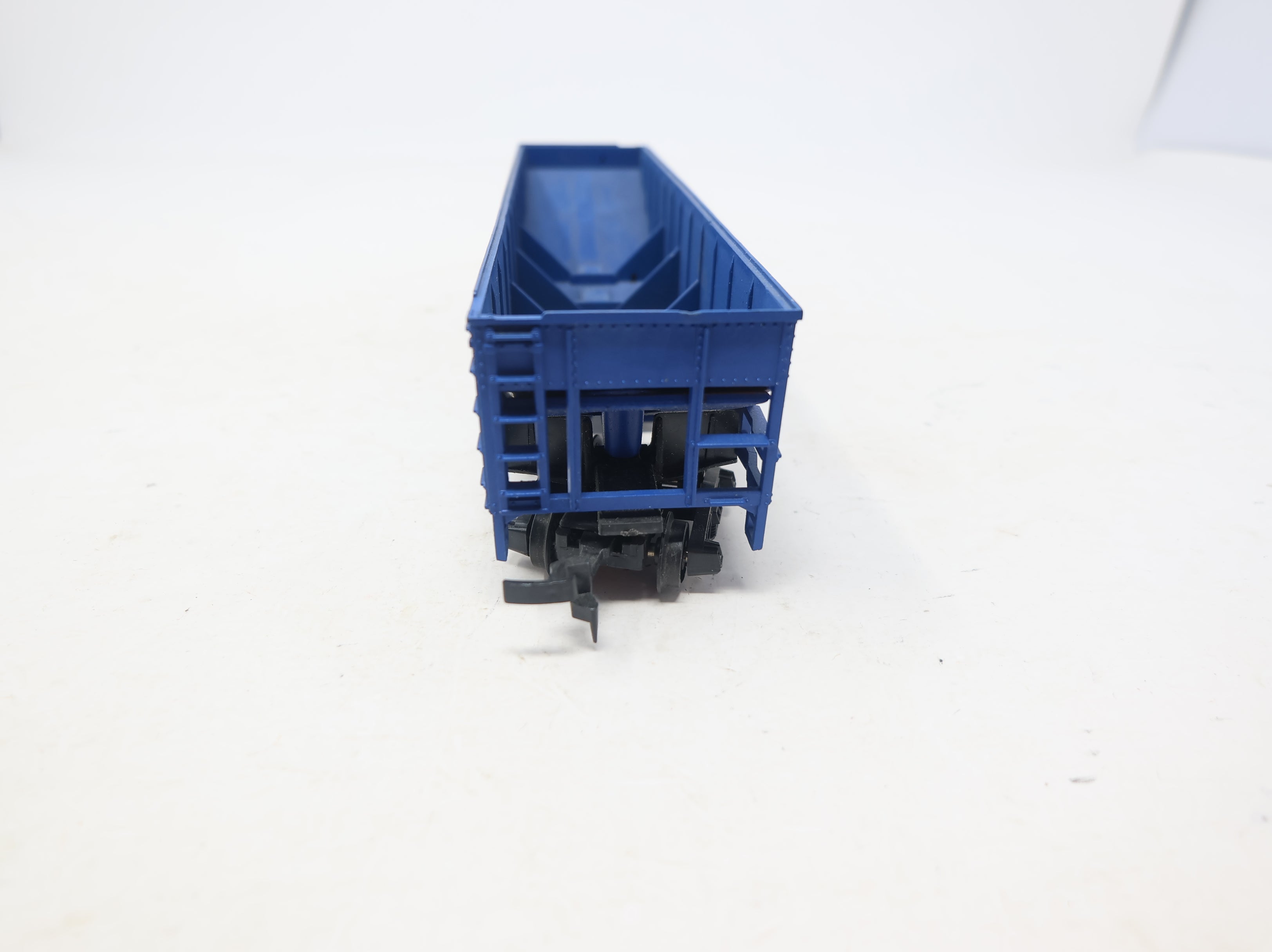 USED Roco HO Scale 4 Bay Operating Hopper Boston and Maine BM #71714