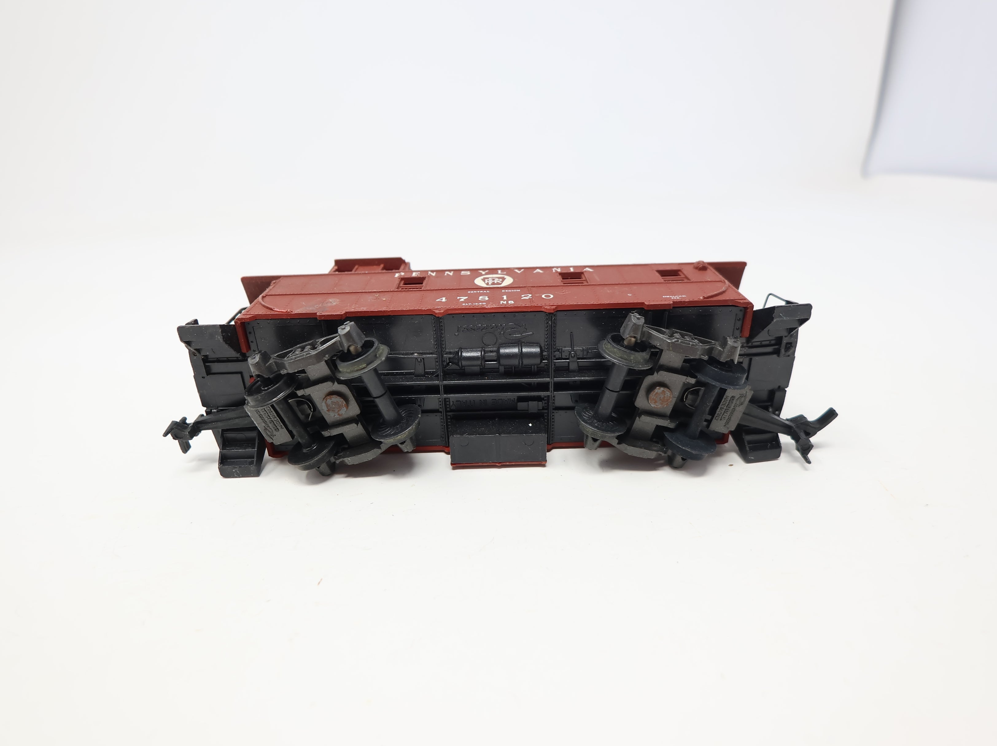 USED Rivarossi HO Scale N8 Caboose Pennsylvania #478120