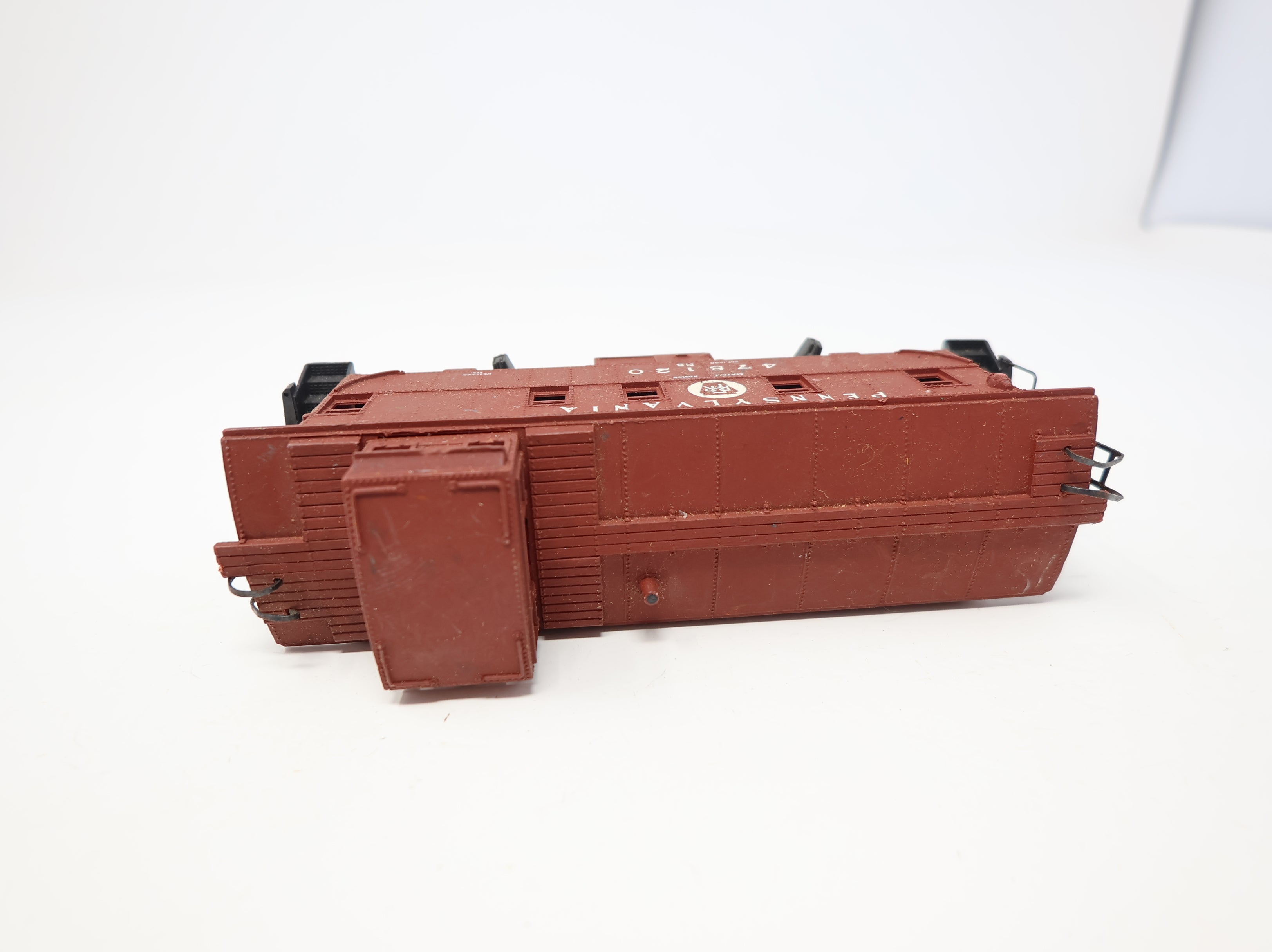 USED Rivarossi HO Scale N8 Caboose Pennsylvania #478120