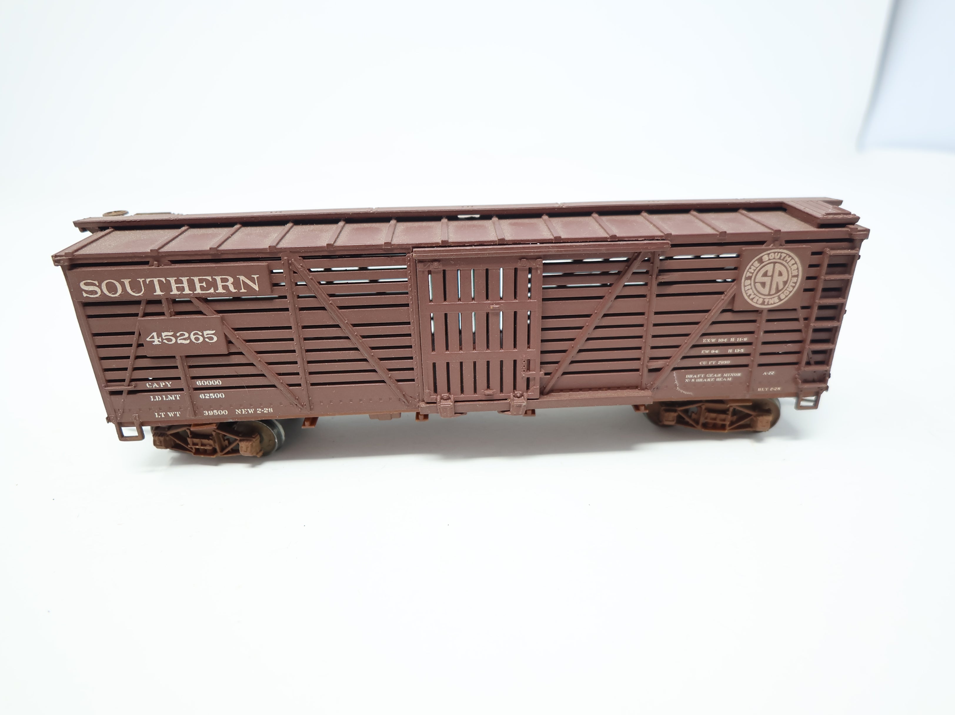 USED HO Scale Cattle Stock Car Southern #45265 Weathered
