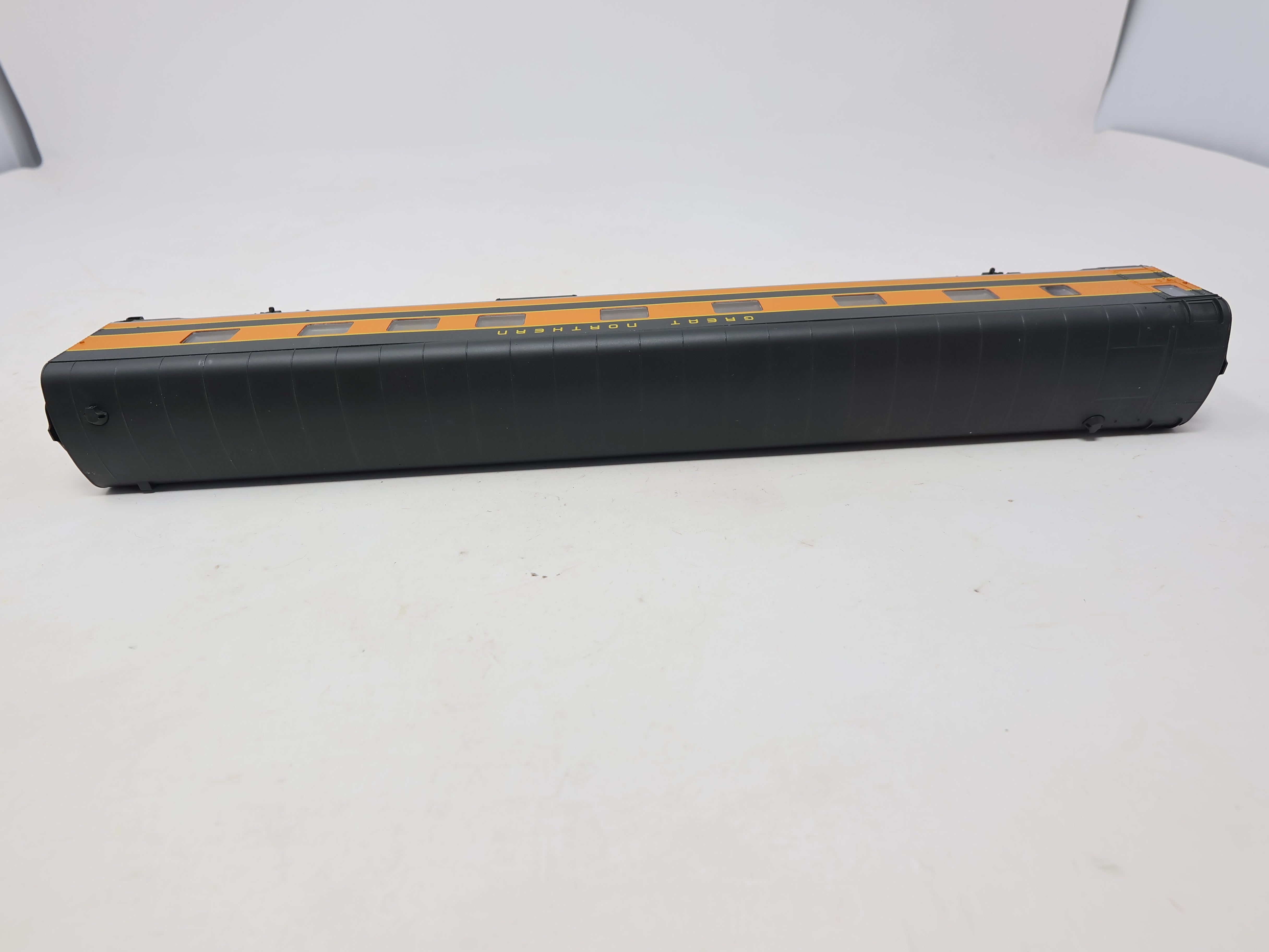 USED Walthers HO Scale, Passenger Car, Great Northern