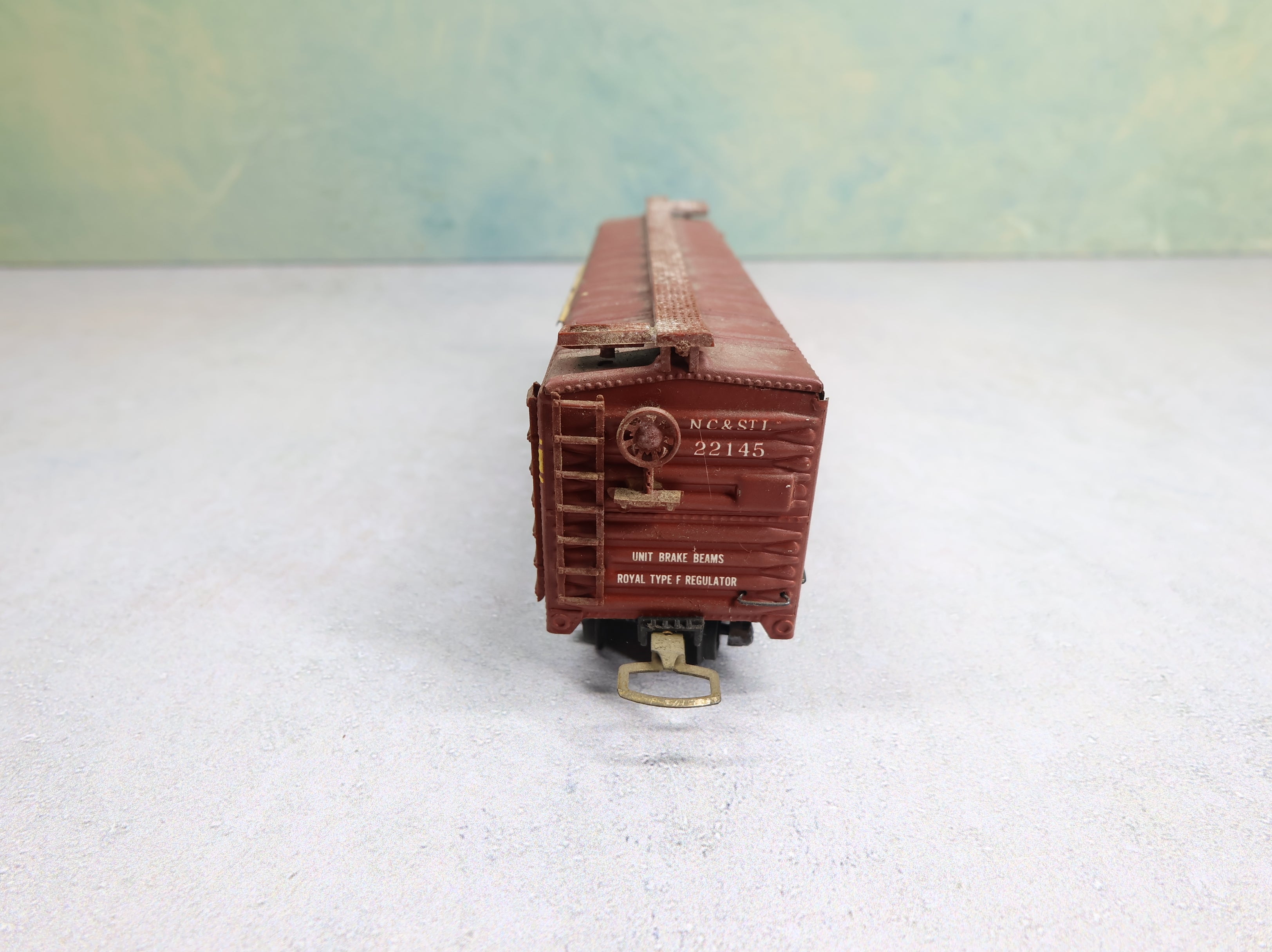 USED Varney HO Scale 40' Box Car Nashville Chattanooga & St Louis NC&StL #22145 Euro Couplers