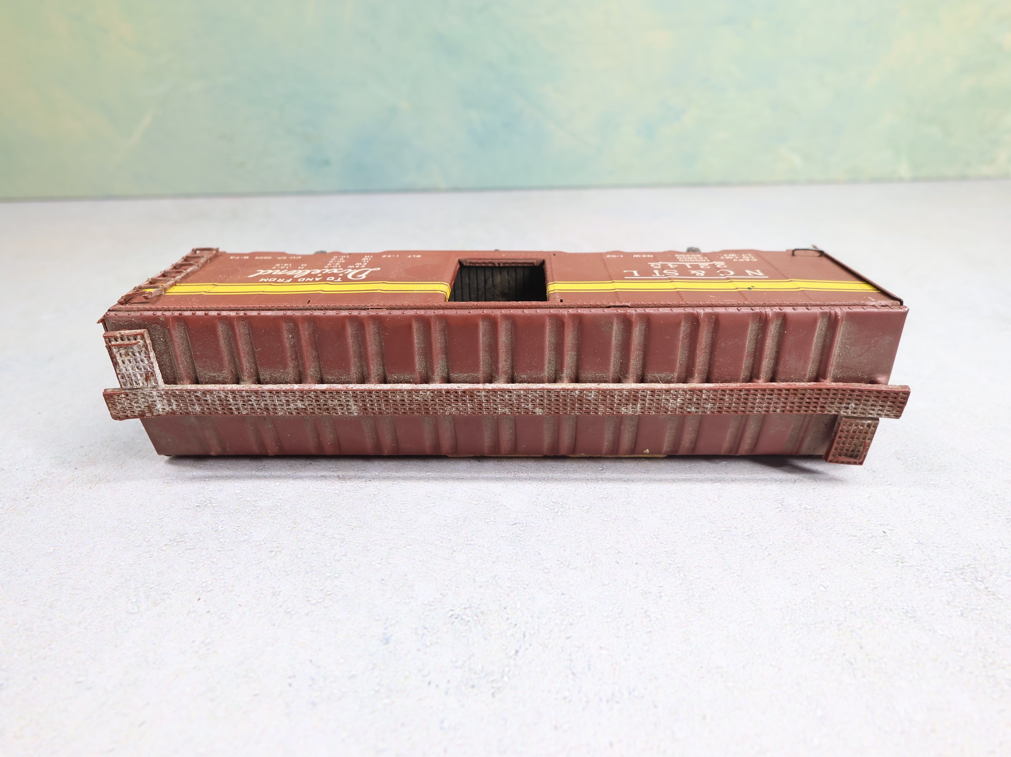 USED Varney HO Scale 40' Box Car Nashville Chattanooga & St Louis NC&StL #22145 Euro Couplers