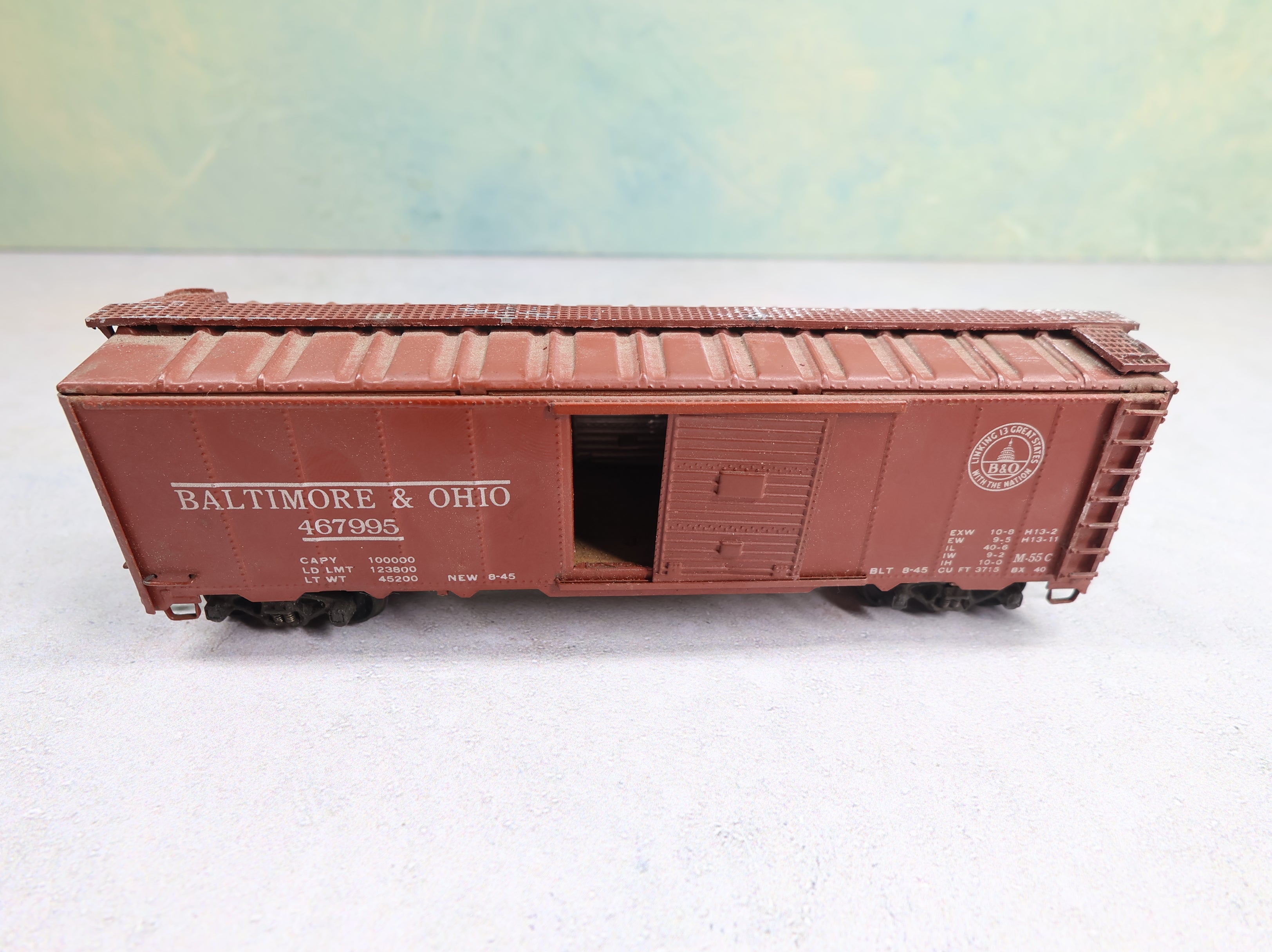 USED Varney HO Scale 40' Box Car Baltimore and Ohio #467995 Euro Couplers