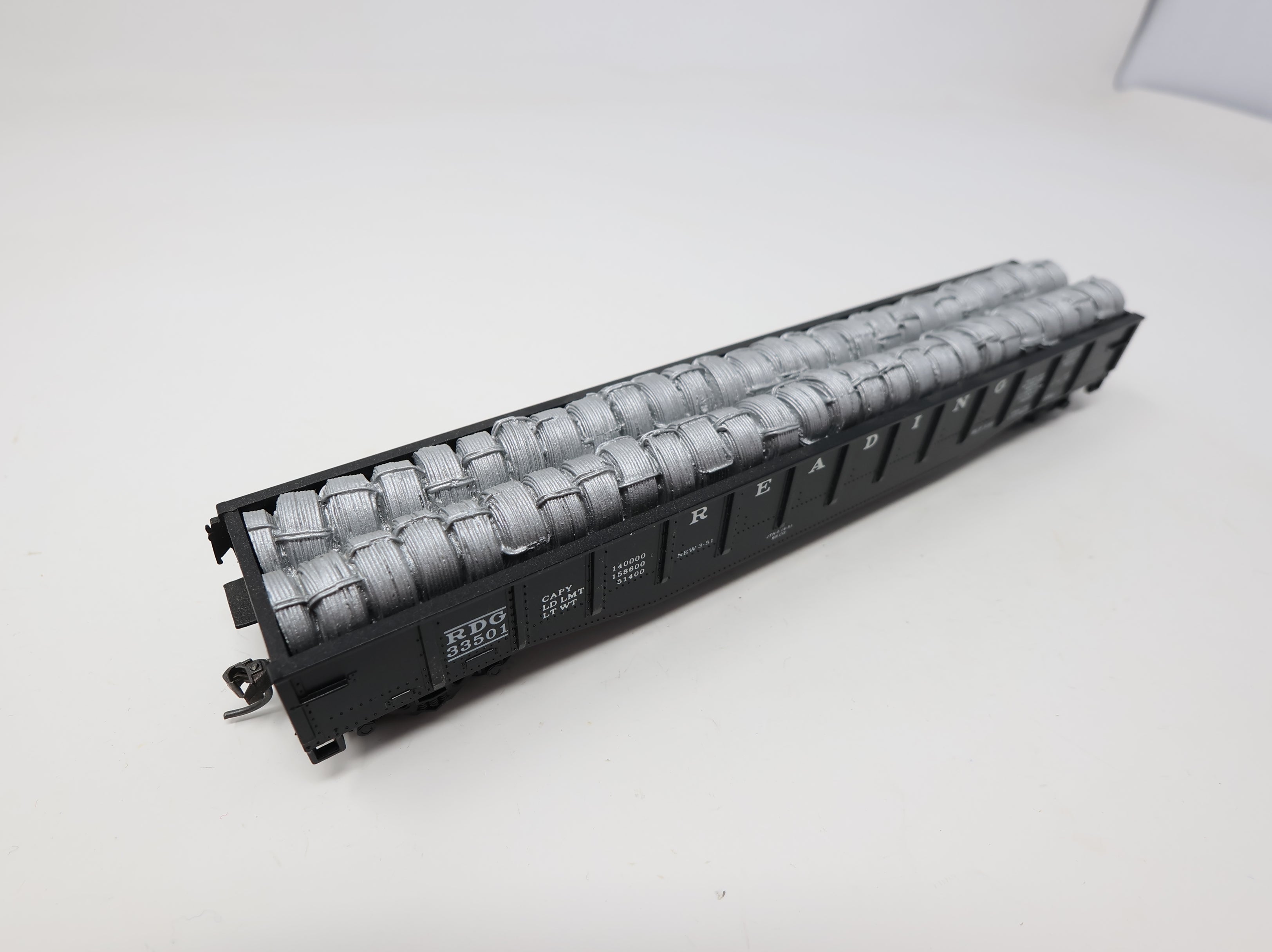 USED HO Scale 54' Gondola w/ Load Reading RDG #33501