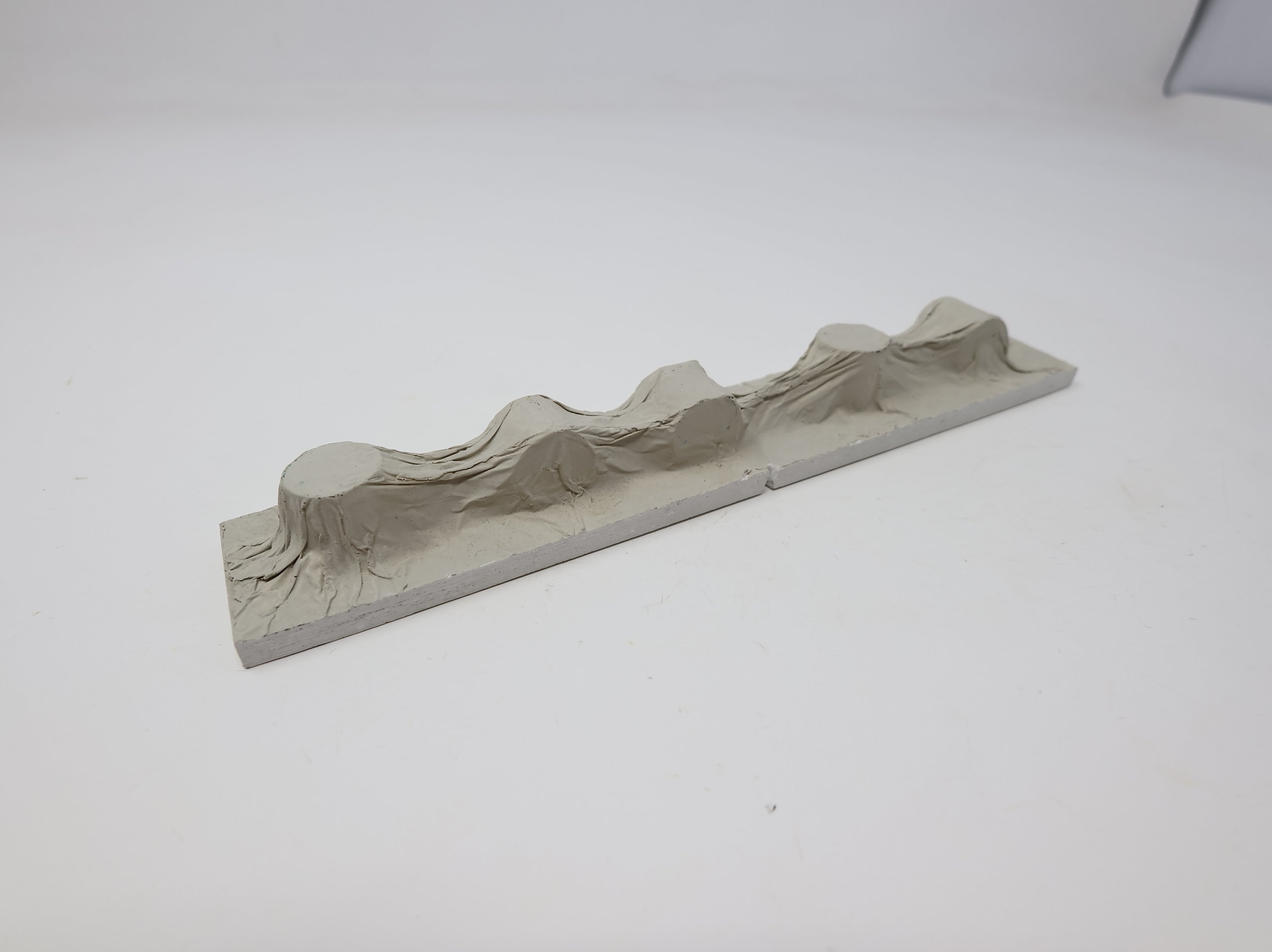 USED HO Scale White Tarp Load for 51' Gondola
