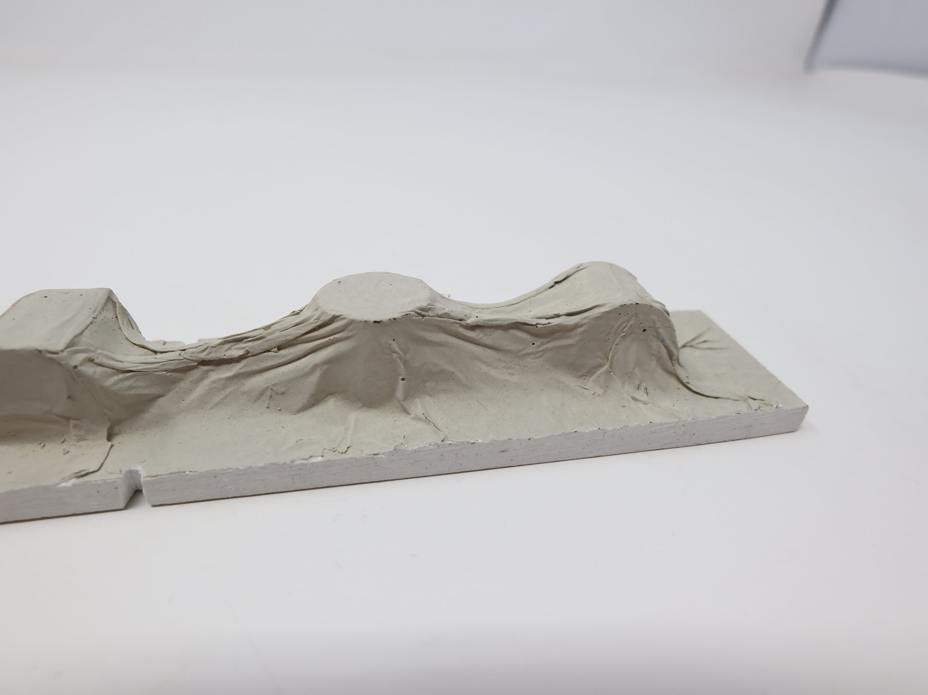 USED HO Scale White Tarp Load for 51' Gondola