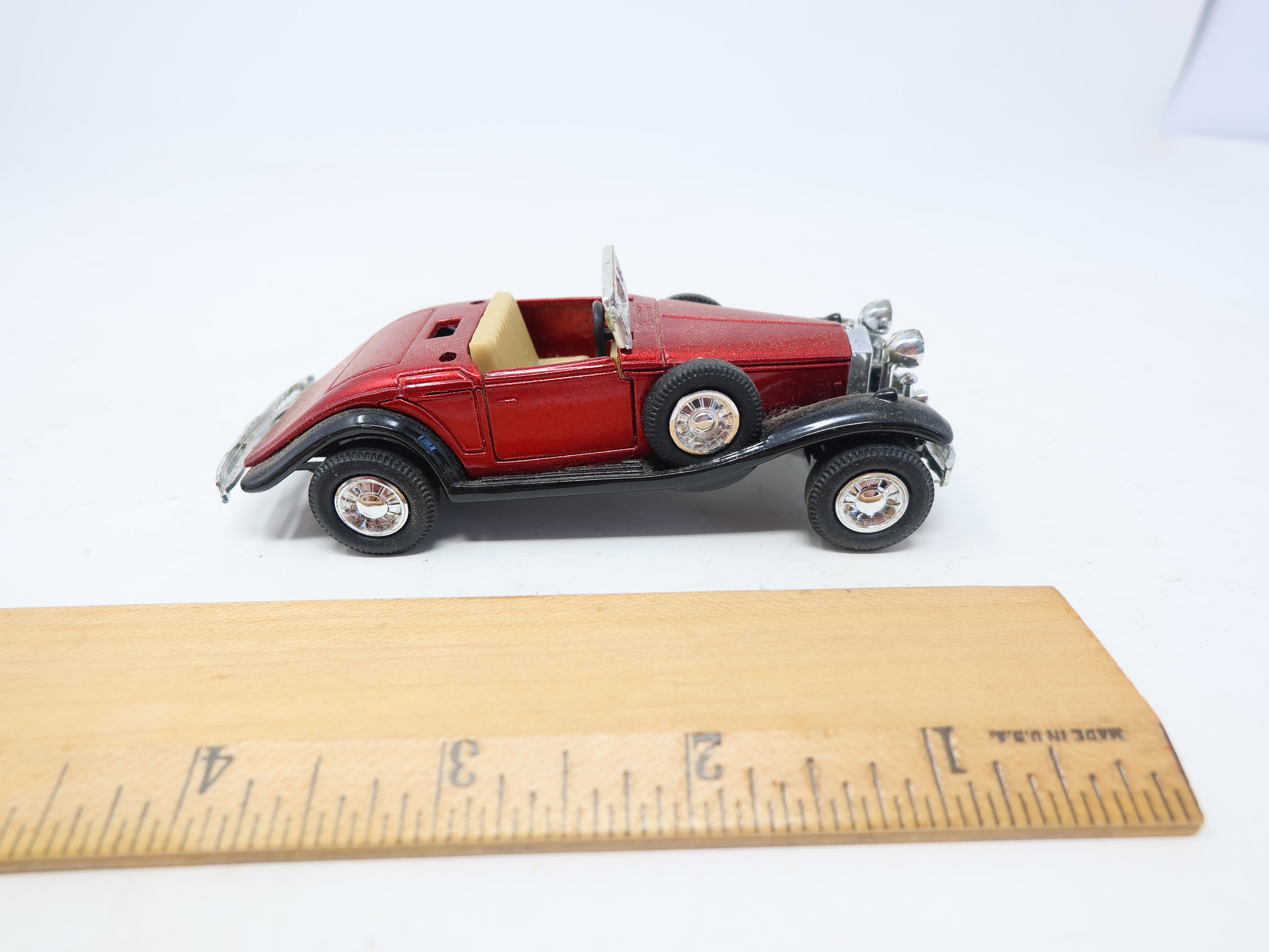 USED , Red 1931 Roadster Welly Toy Car