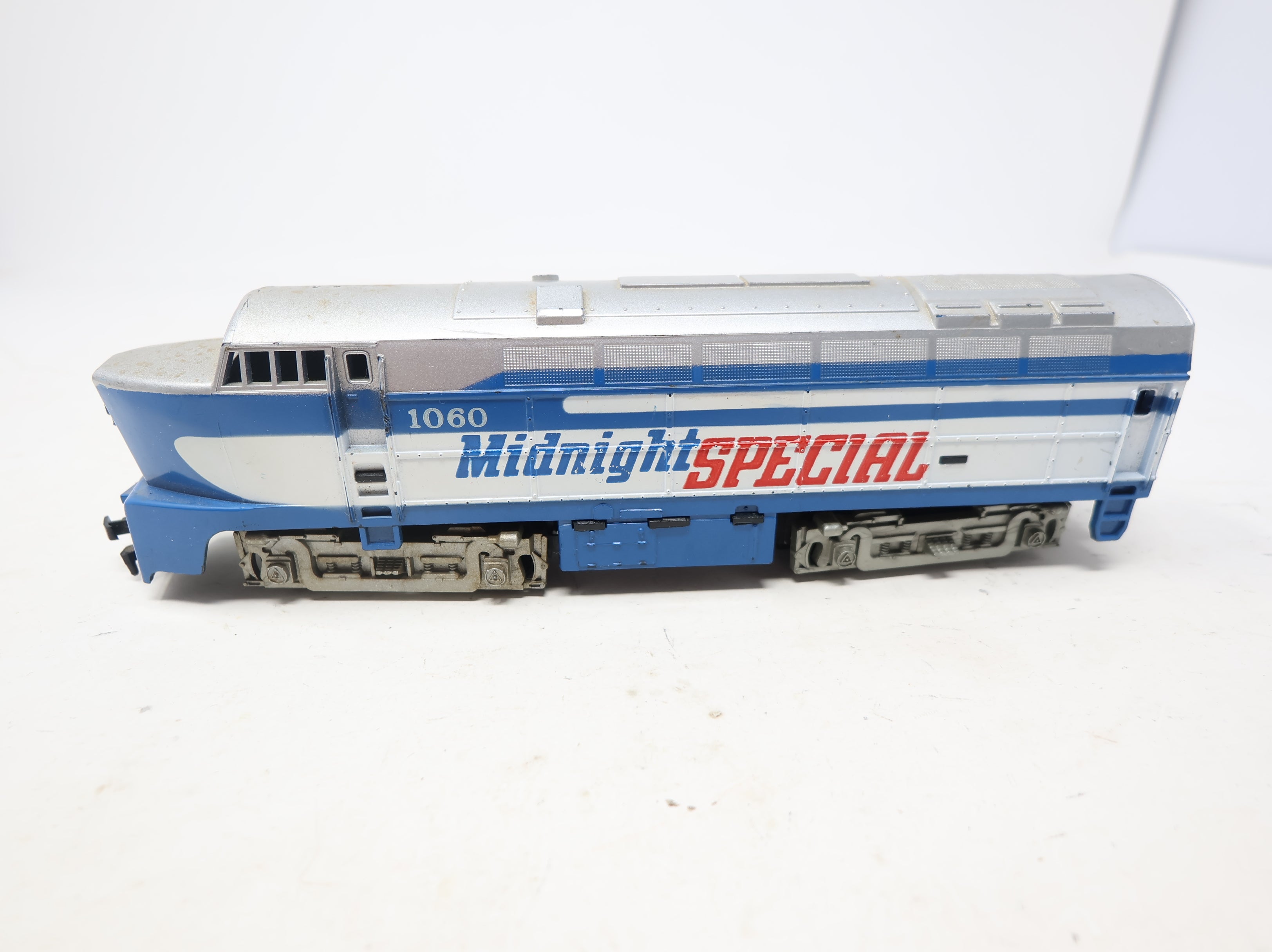 USED Tyco HO Scale Diesel Locomotive Midnight Special 1060 Parts Repairs