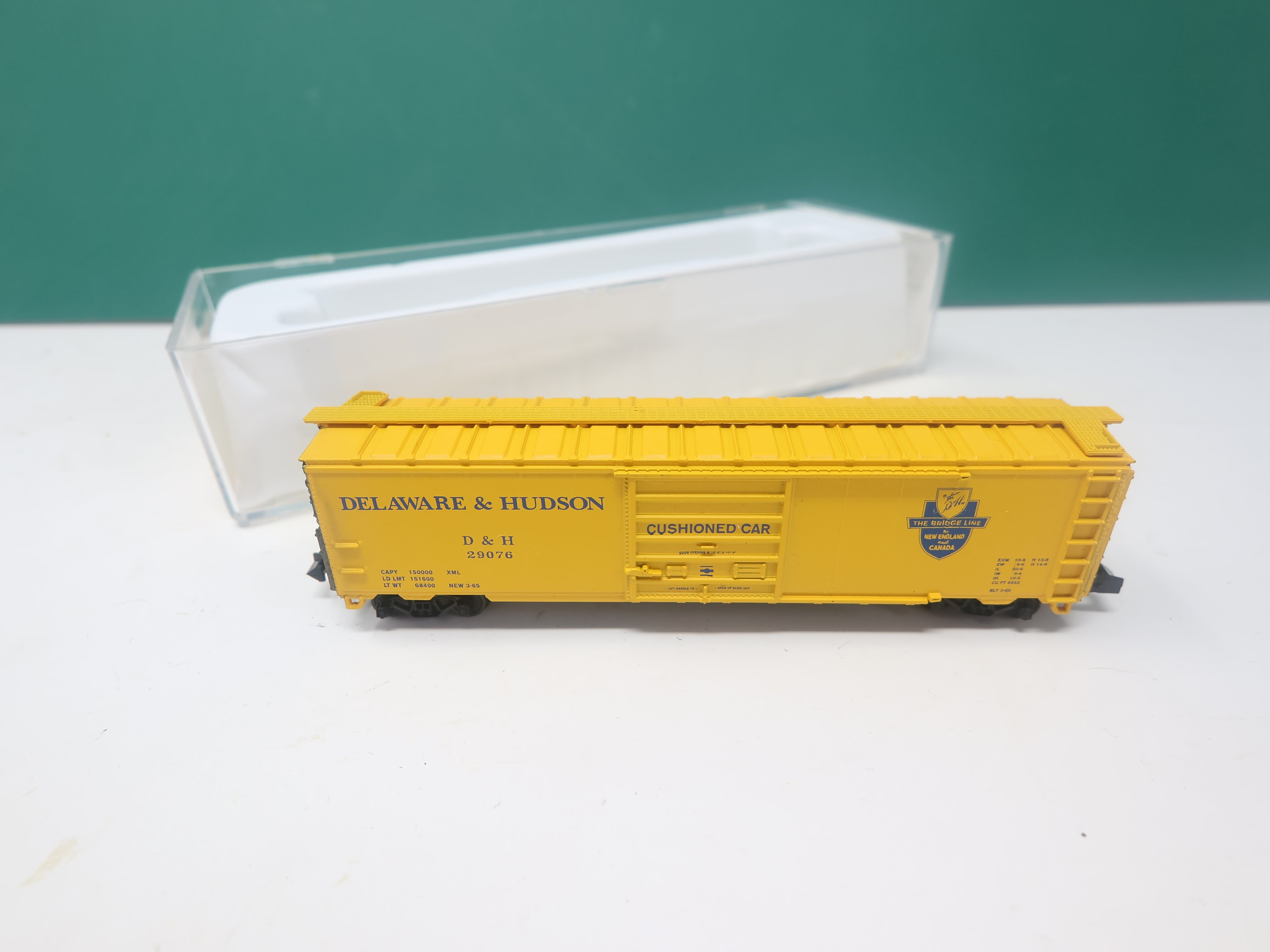 USED Con-Cor 0001-041204-5 N Scale, 50' Box Car, Delaware and Hudson DH #29076