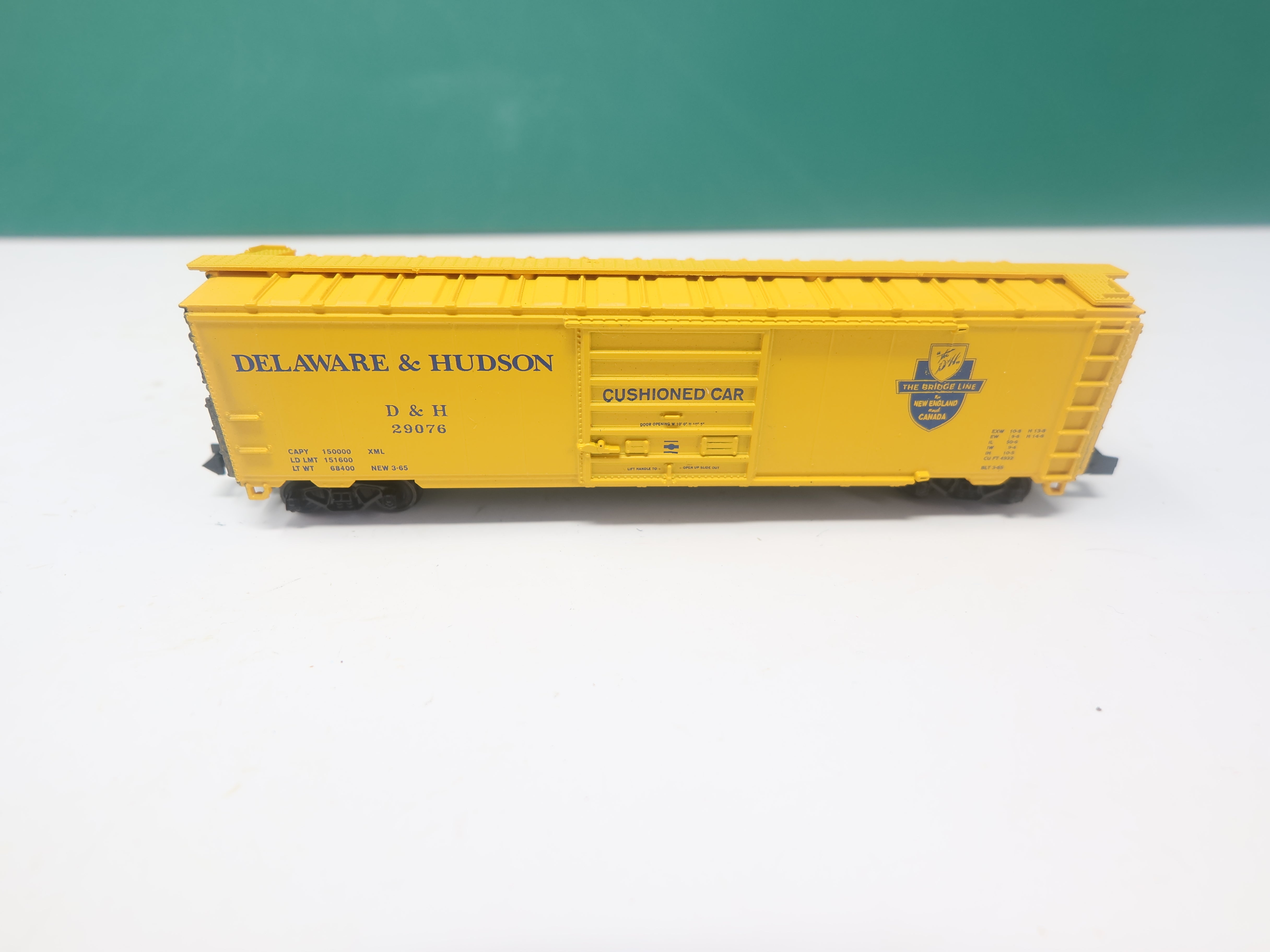 USED Con-Cor 0001-041204-5 N Scale, 50' Box Car, Delaware and Hudson DH #29076