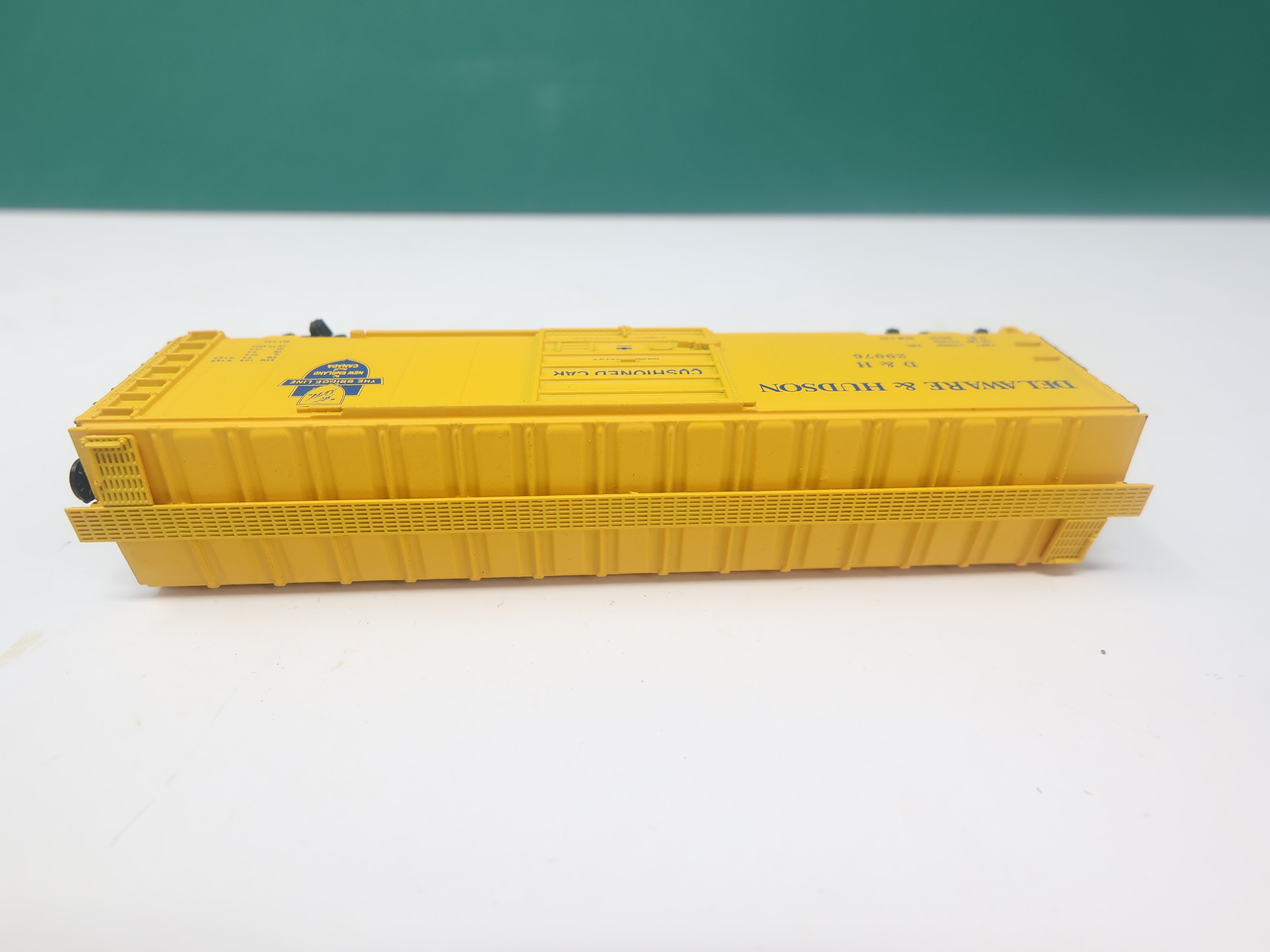 USED Con-Cor 0001-041204-5 N Scale, 50' Box Car, Delaware and Hudson DH #29076