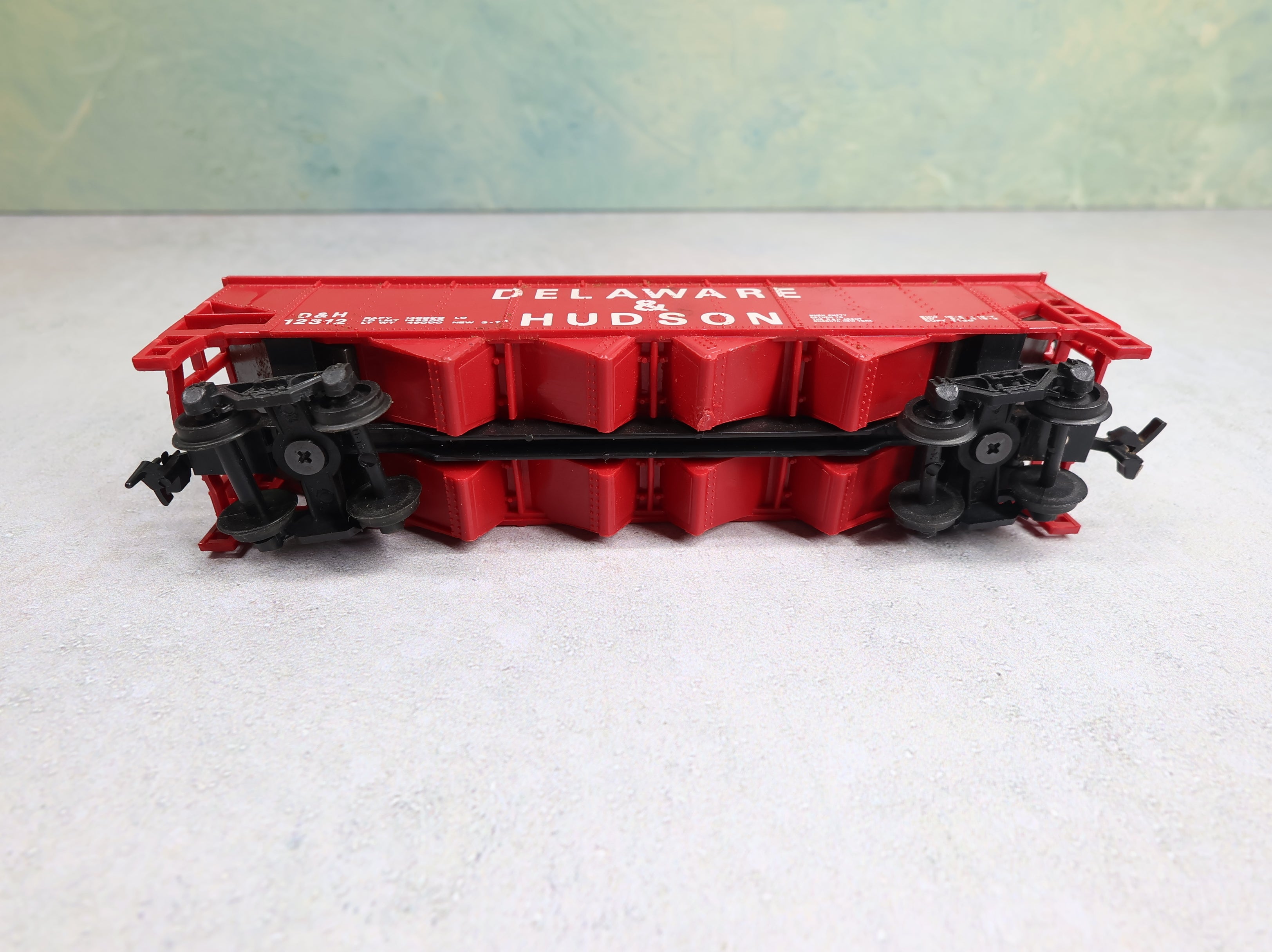 USED Bachmann HO Scale Quad Hopper Delaware and Hudson D&H #12312