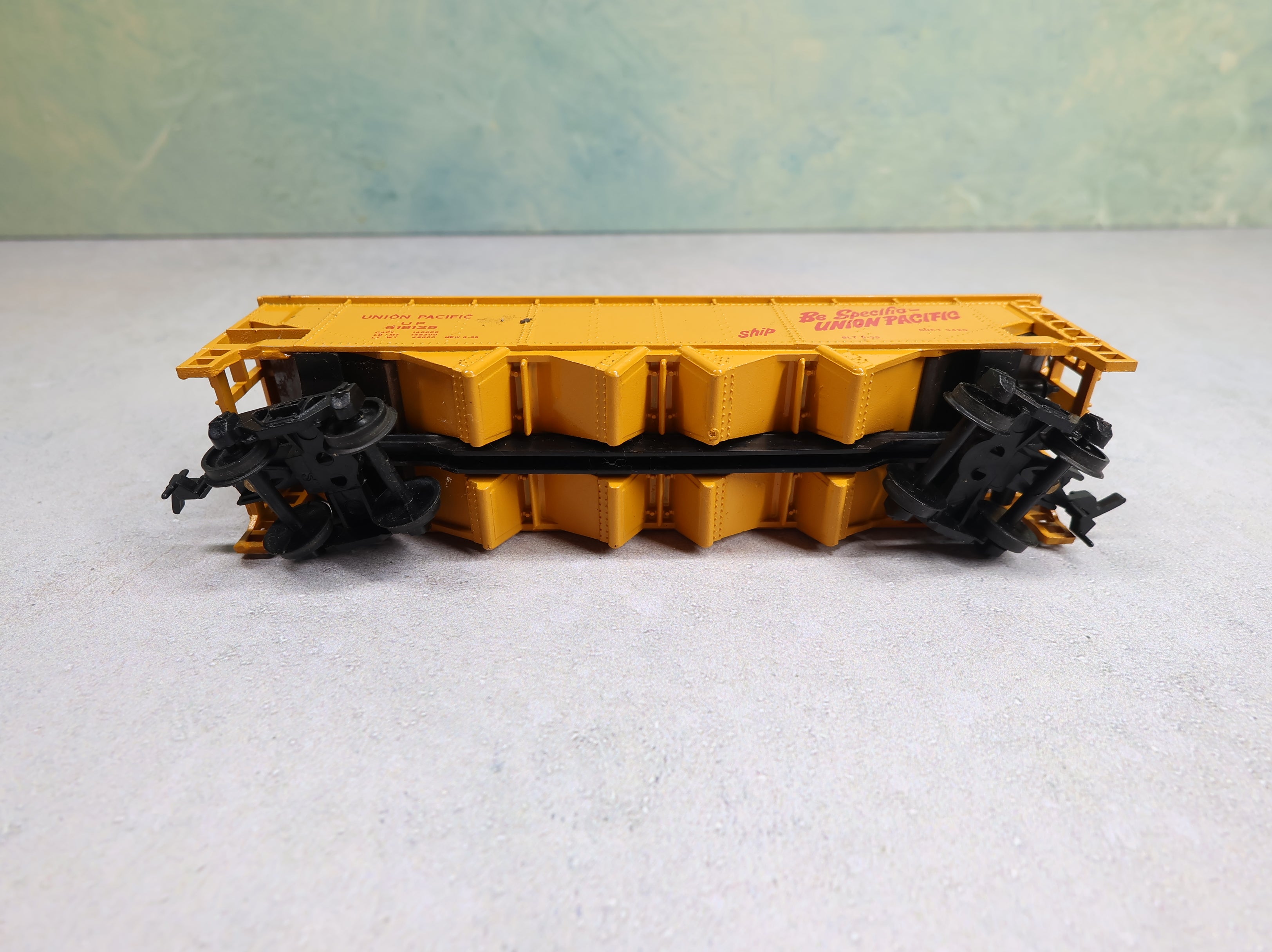 USED Bachmann HO Scale Quad Hopper Union Pacific UP #518125