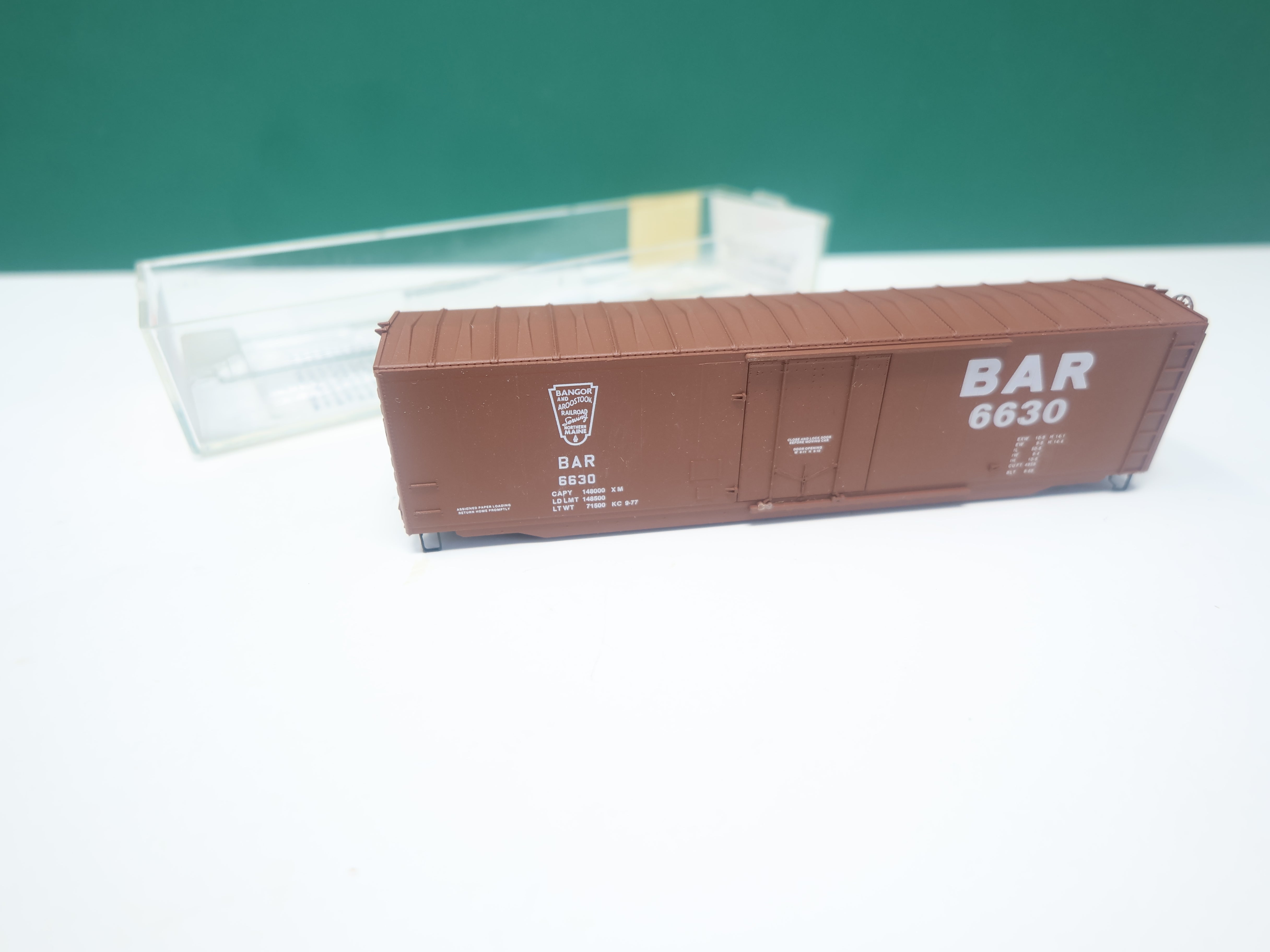 USED Micro-Trains 38140 N Scale, 50' Box Car w/ Plug Door, Bangor & Aroostook BAR #6630, No trucks