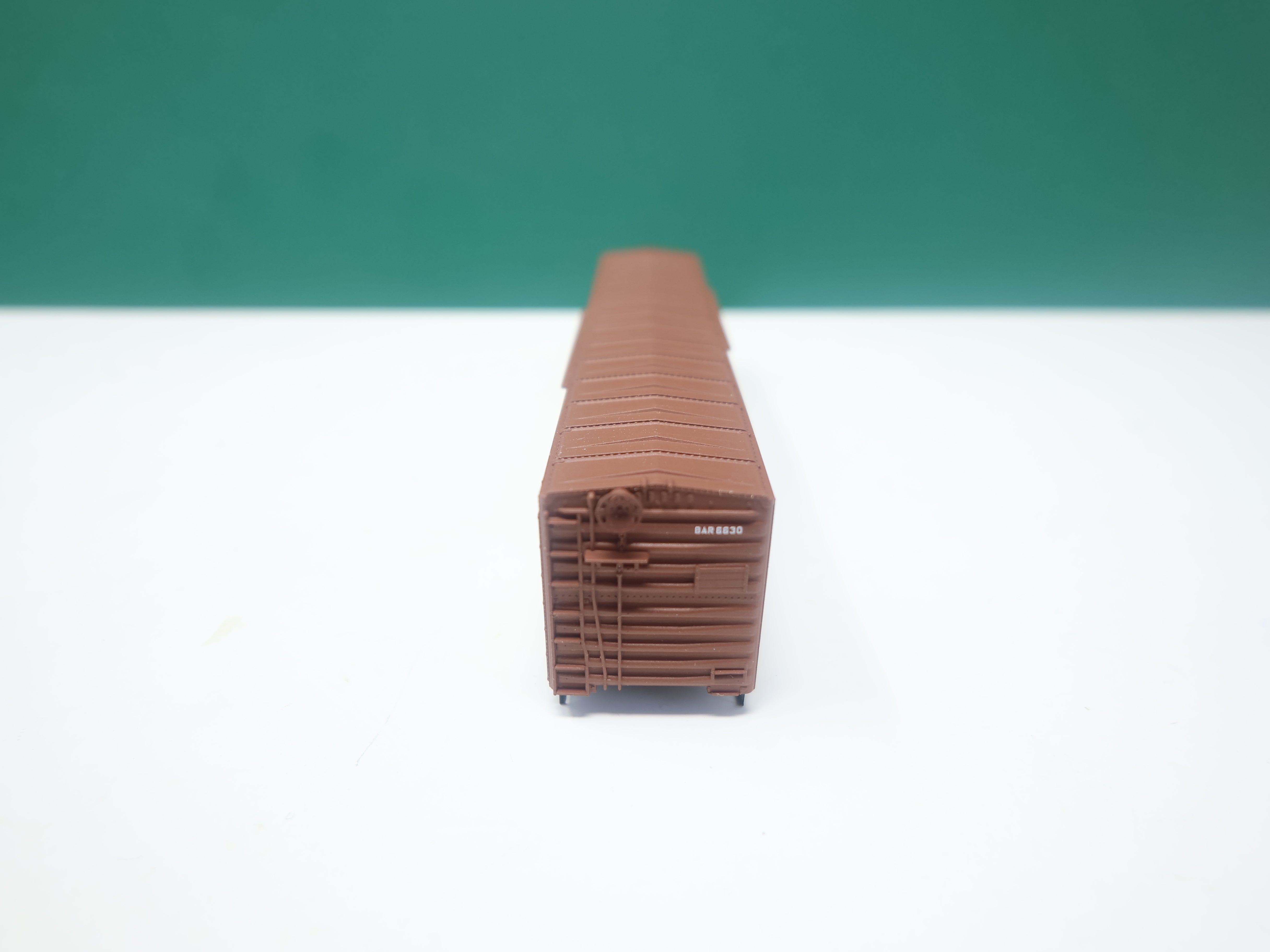 USED Micro-Trains 38140 N Scale, 50' Box Car w/ Plug Door, Bangor & Aroostook BAR #6630, No trucks