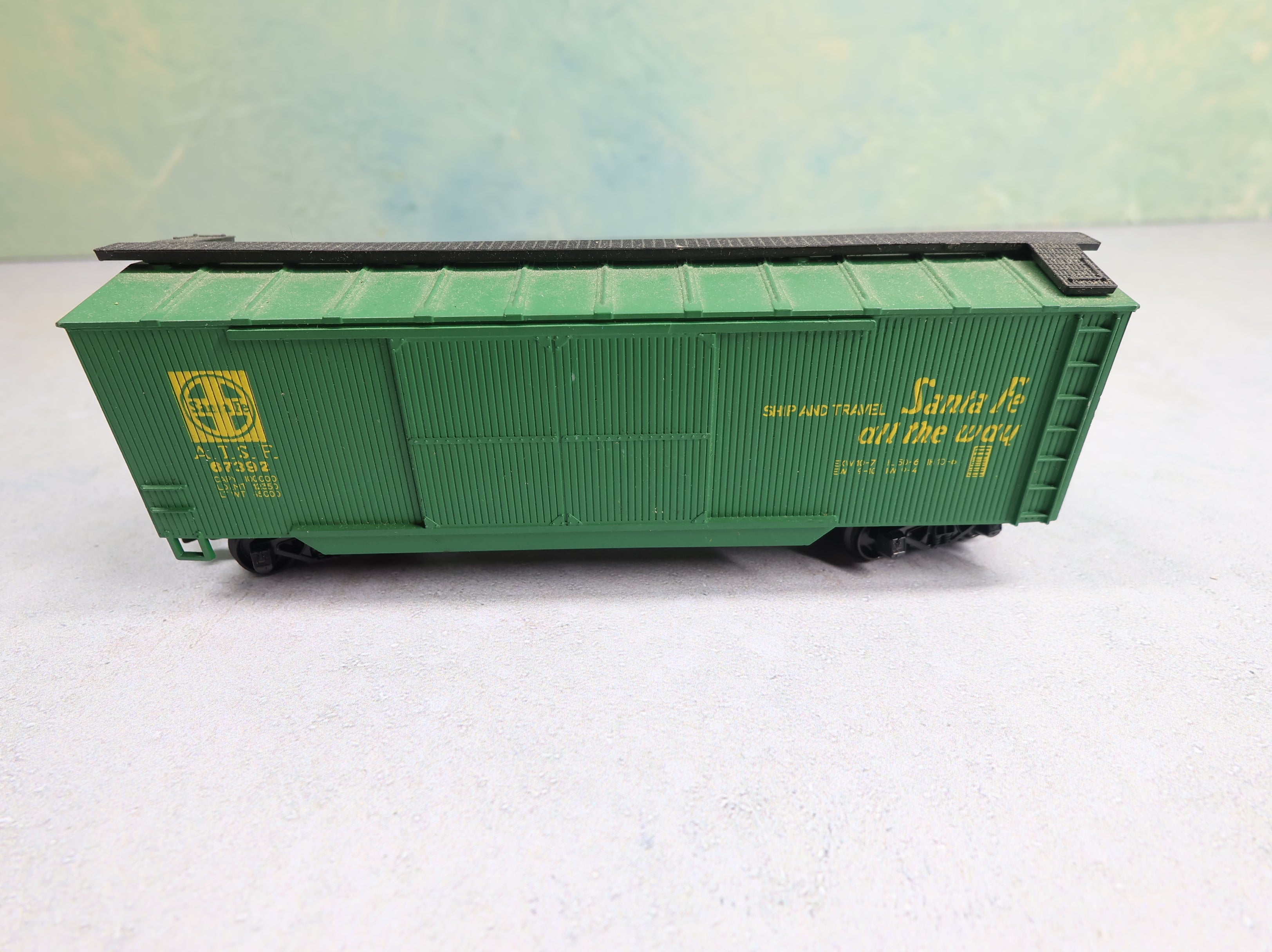 USED AHM HO Scale 40' Wooden Box Car Santa Fe ATSF #67392