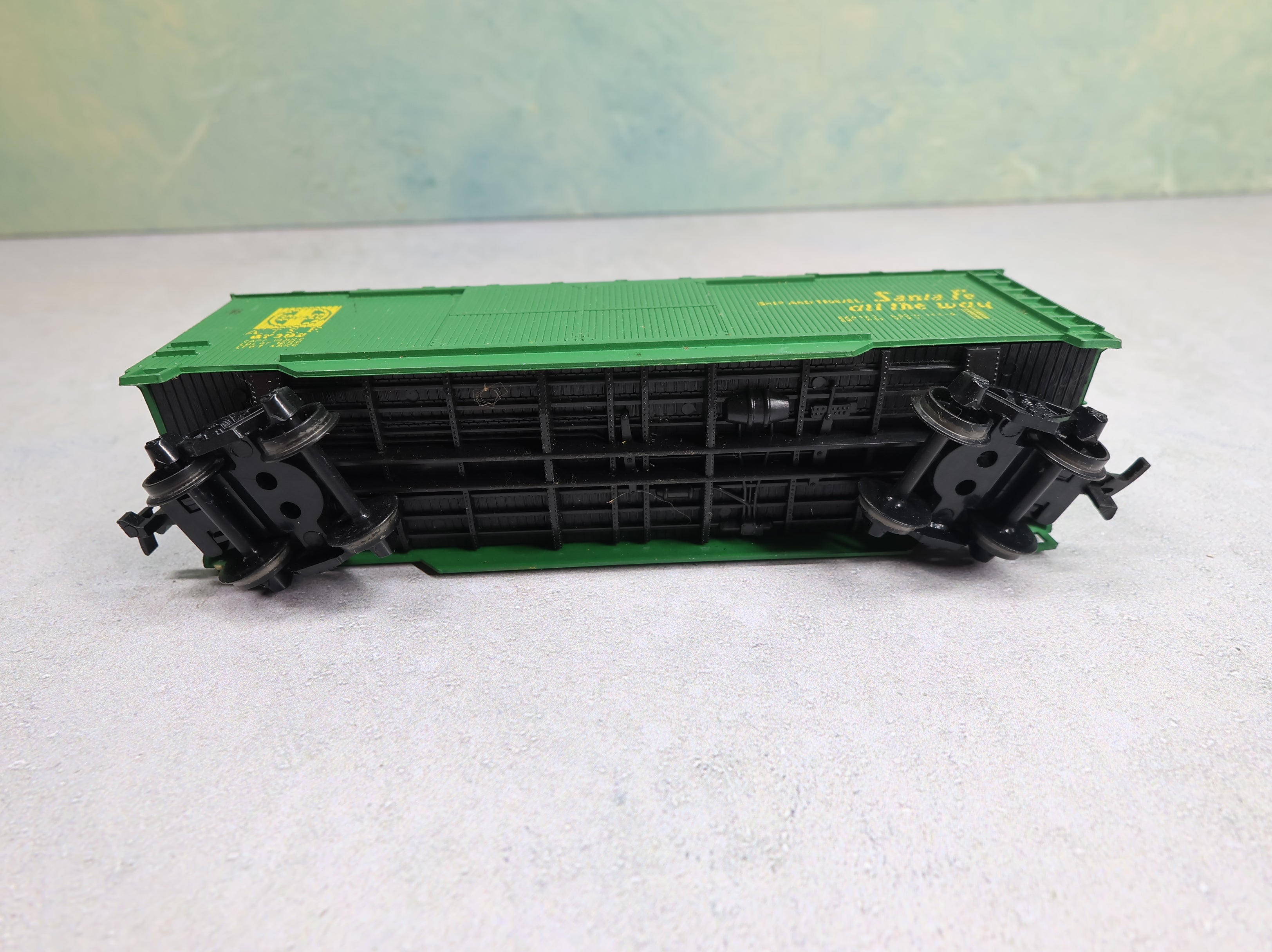USED AHM HO Scale 40' Wooden Box Car Santa Fe ATSF #67392