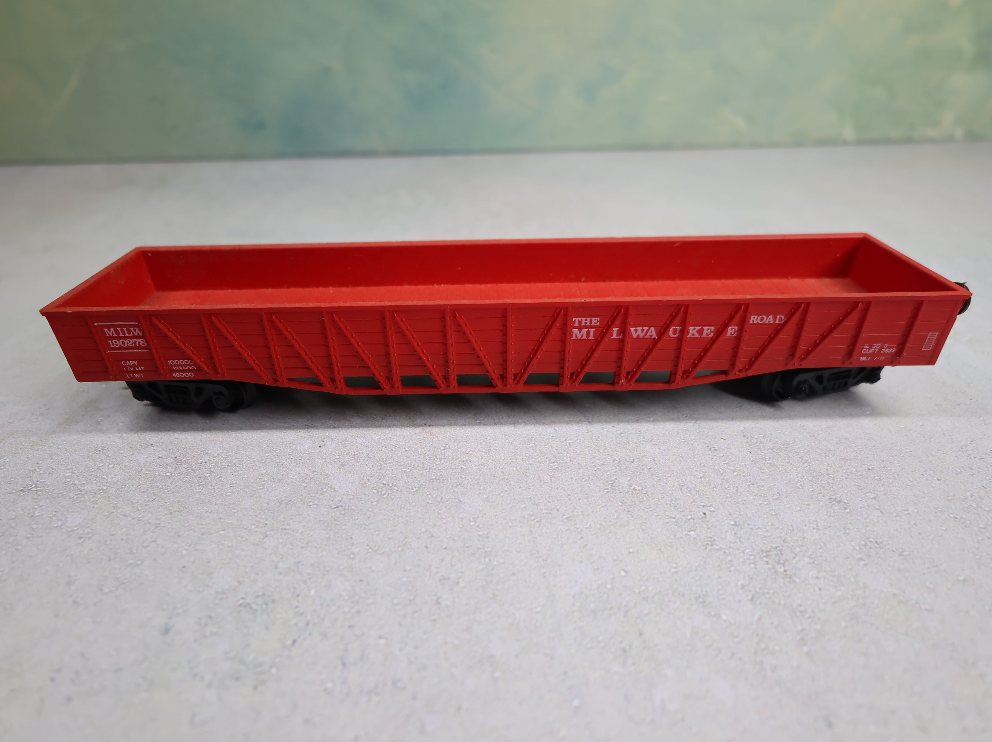 USED ROCO HO Scale 50' Wood Side Gondola Milwaukee Road MILW #190278