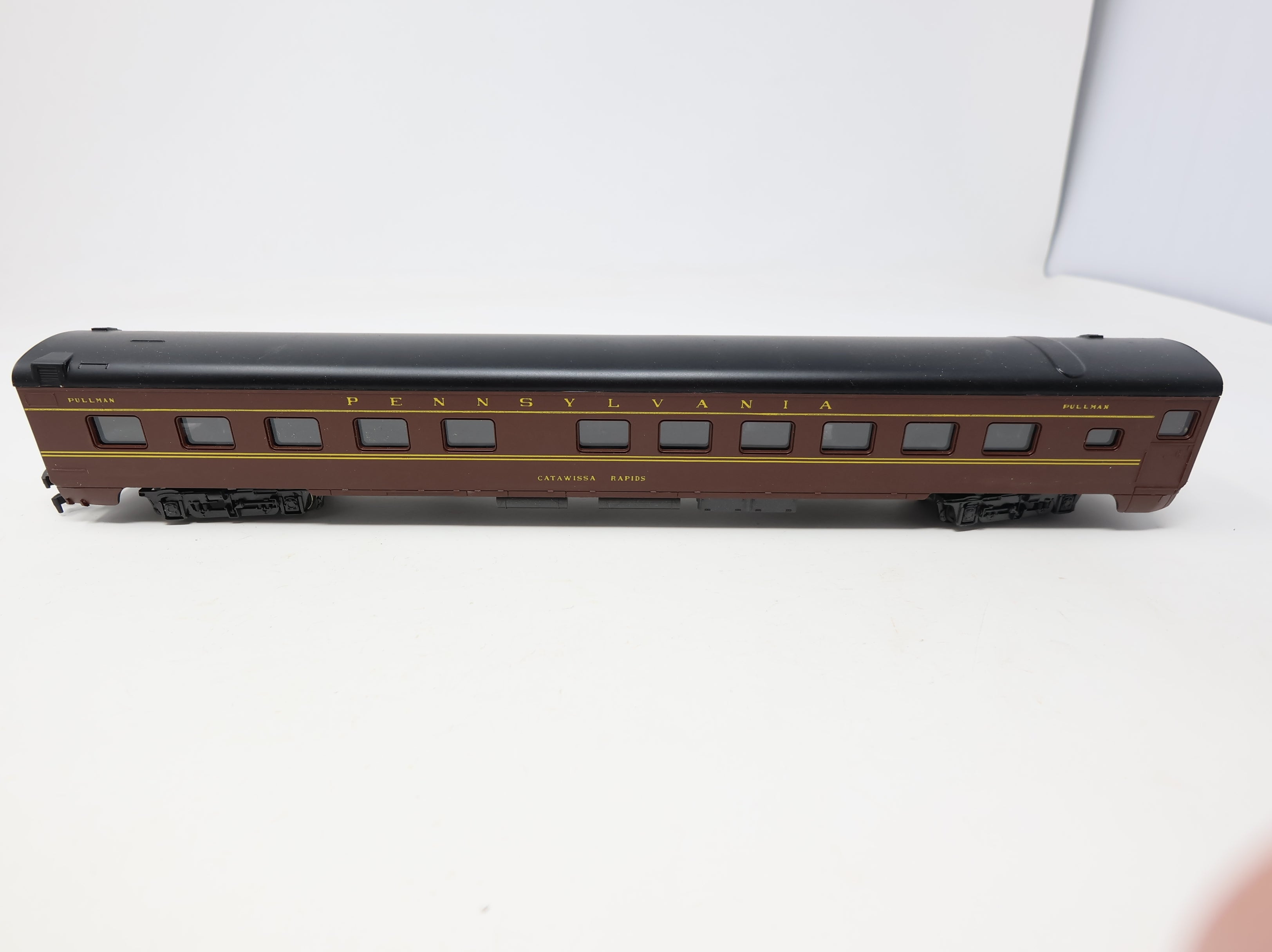 USED Rivarossi HO Scale Pullman Passenger Car Pennsylvania Catawissa Rapids