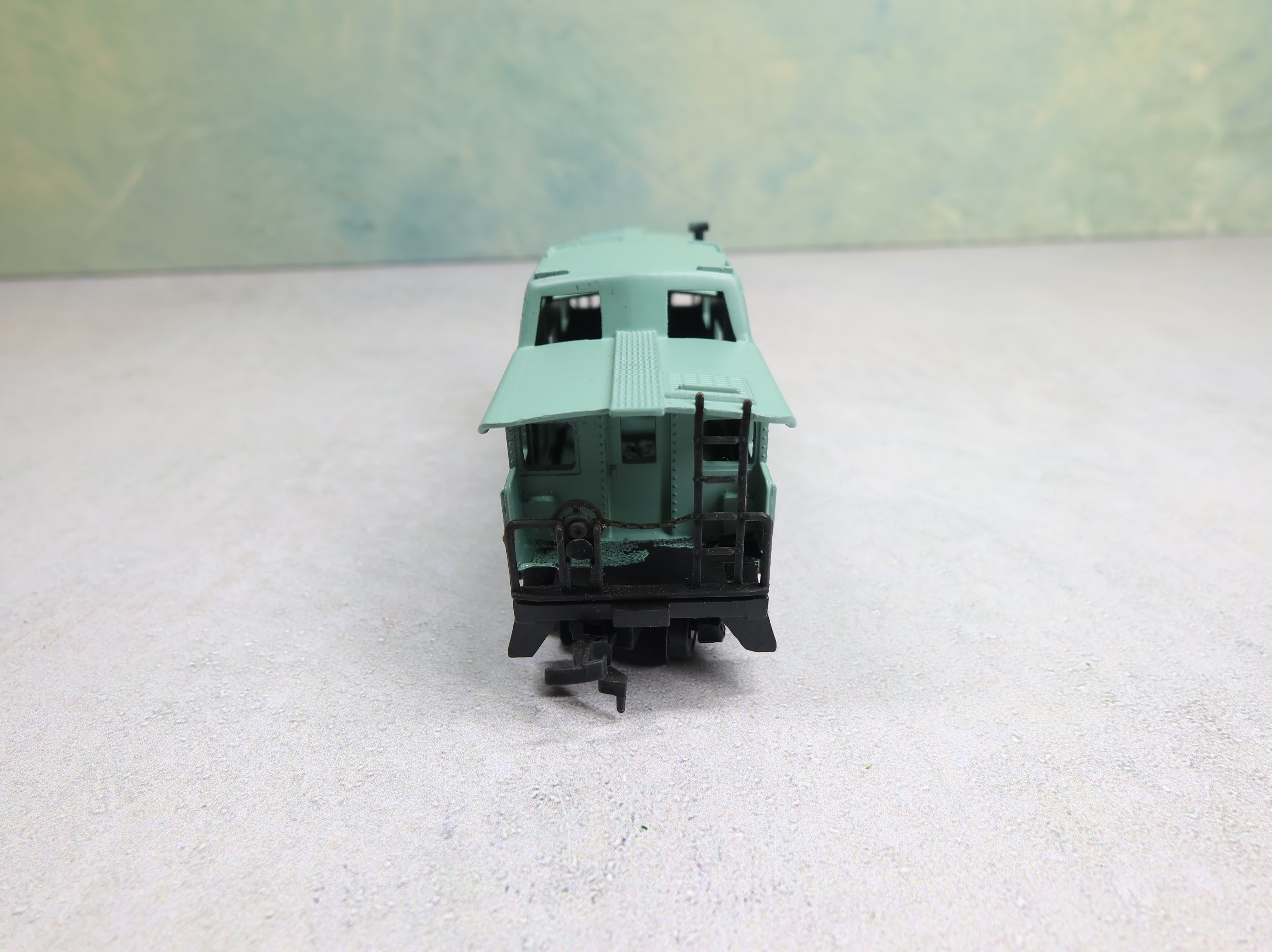 USED Tyco HO Scale Caboose Undecorated