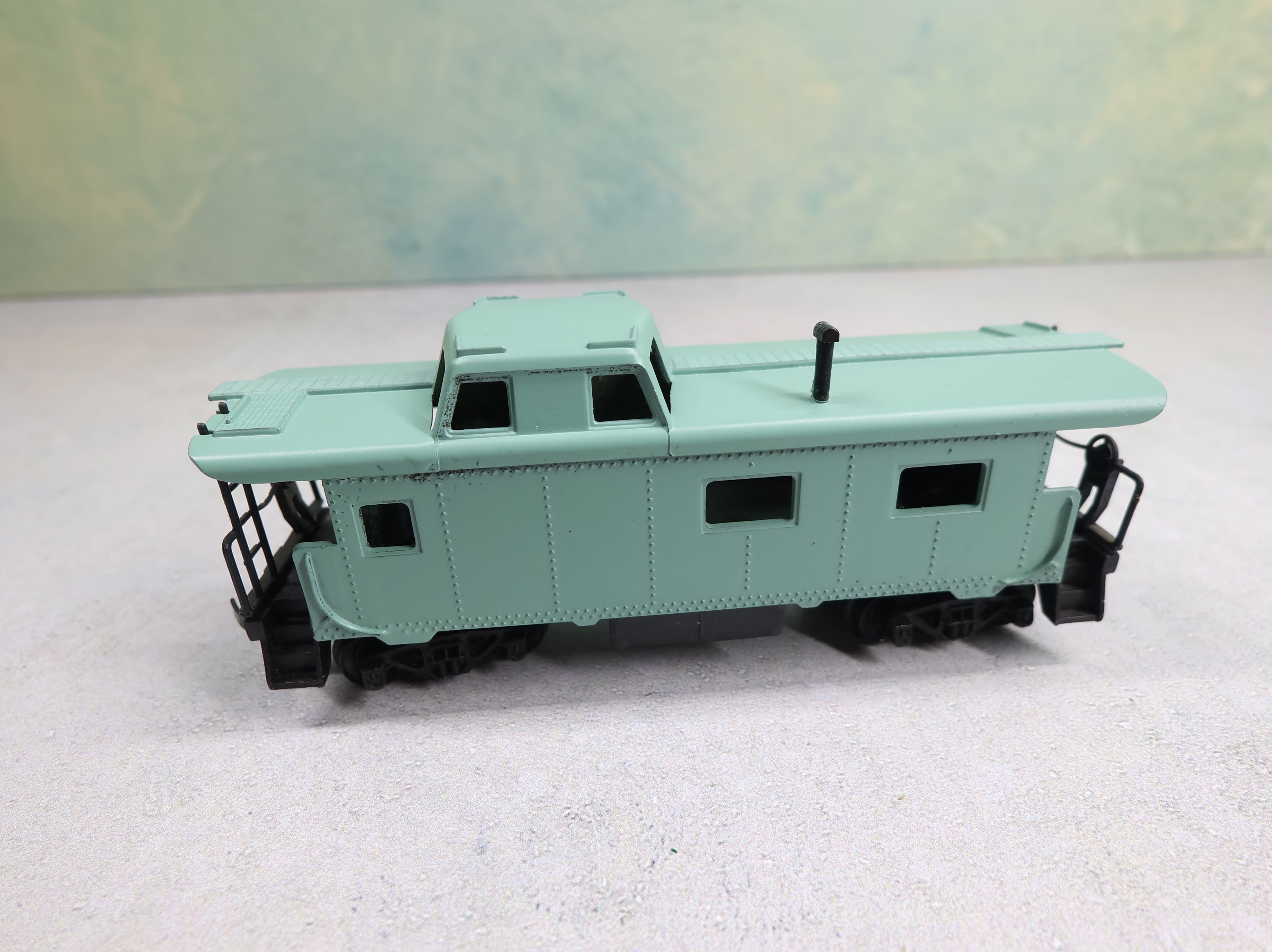 USED Tyco HO Scale Caboose Undecorated