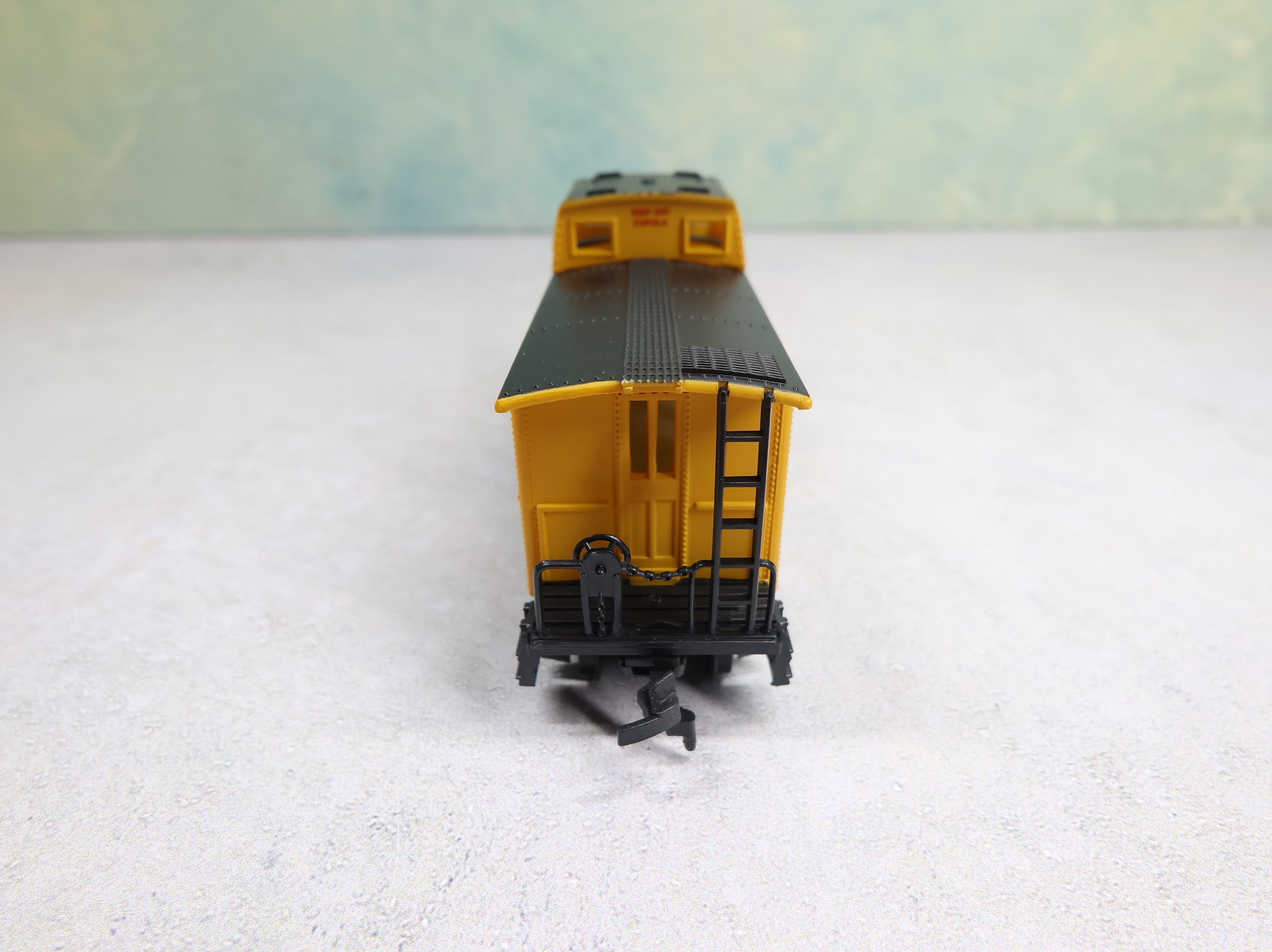 USED Mantua HO Scale Heavy 36' Caboose Union Pacific UP #25515