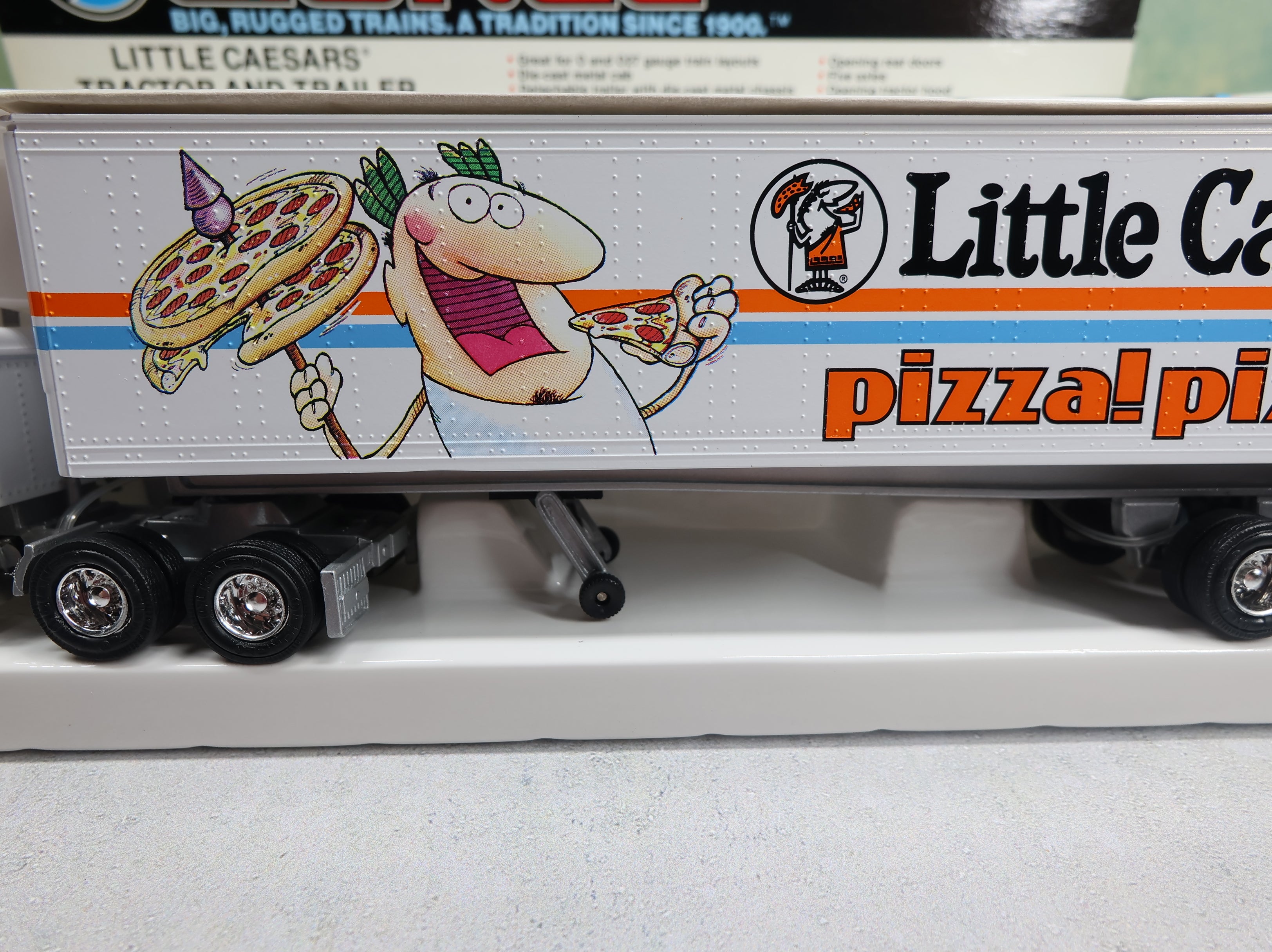 USED Lionel #6-12864 O Tractor and Trailer Little Caesars