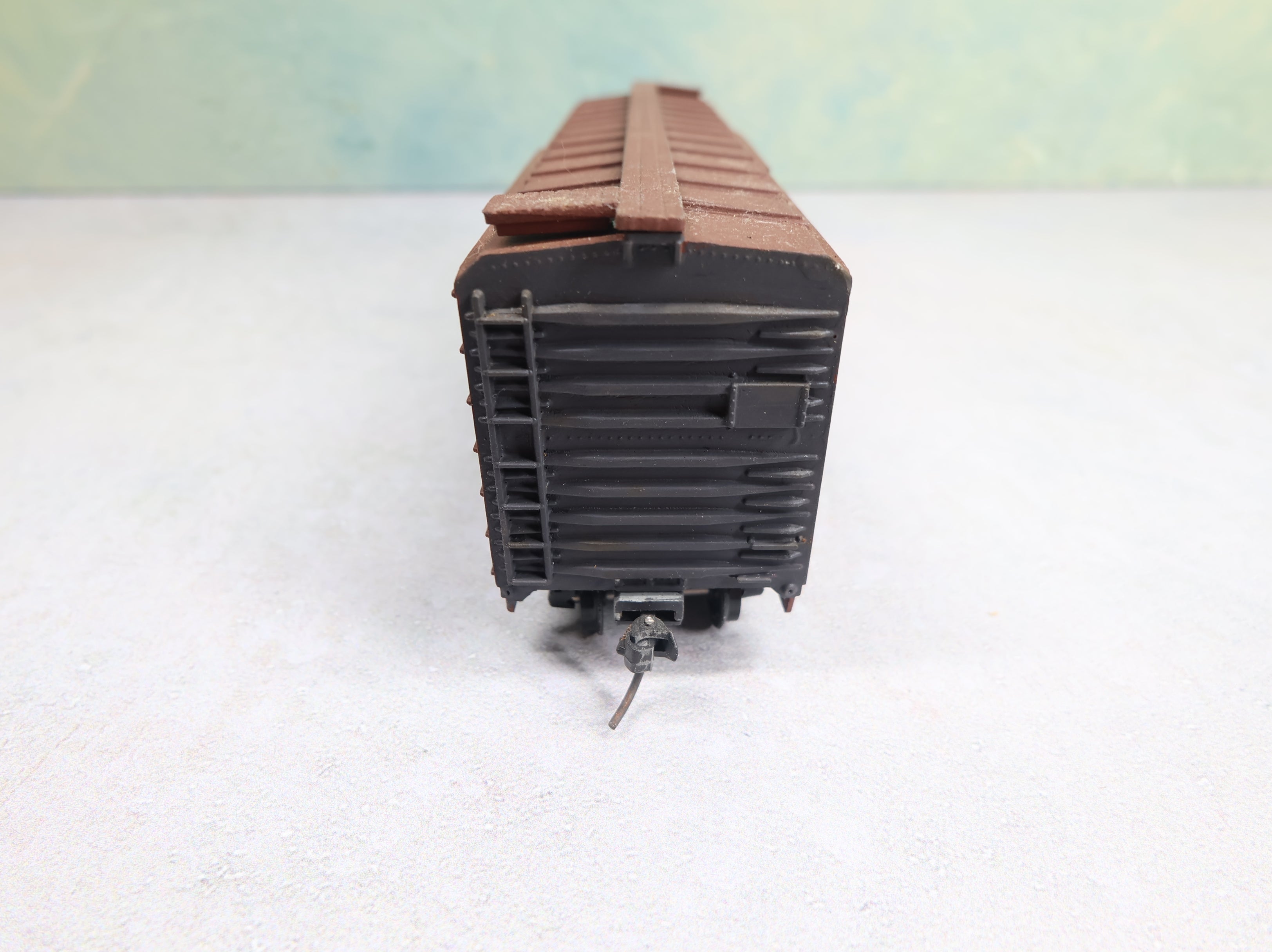 USED Roundhouse HO Scale 40' Wood OB Box Car Black River and Western BR&W #1337 Decal