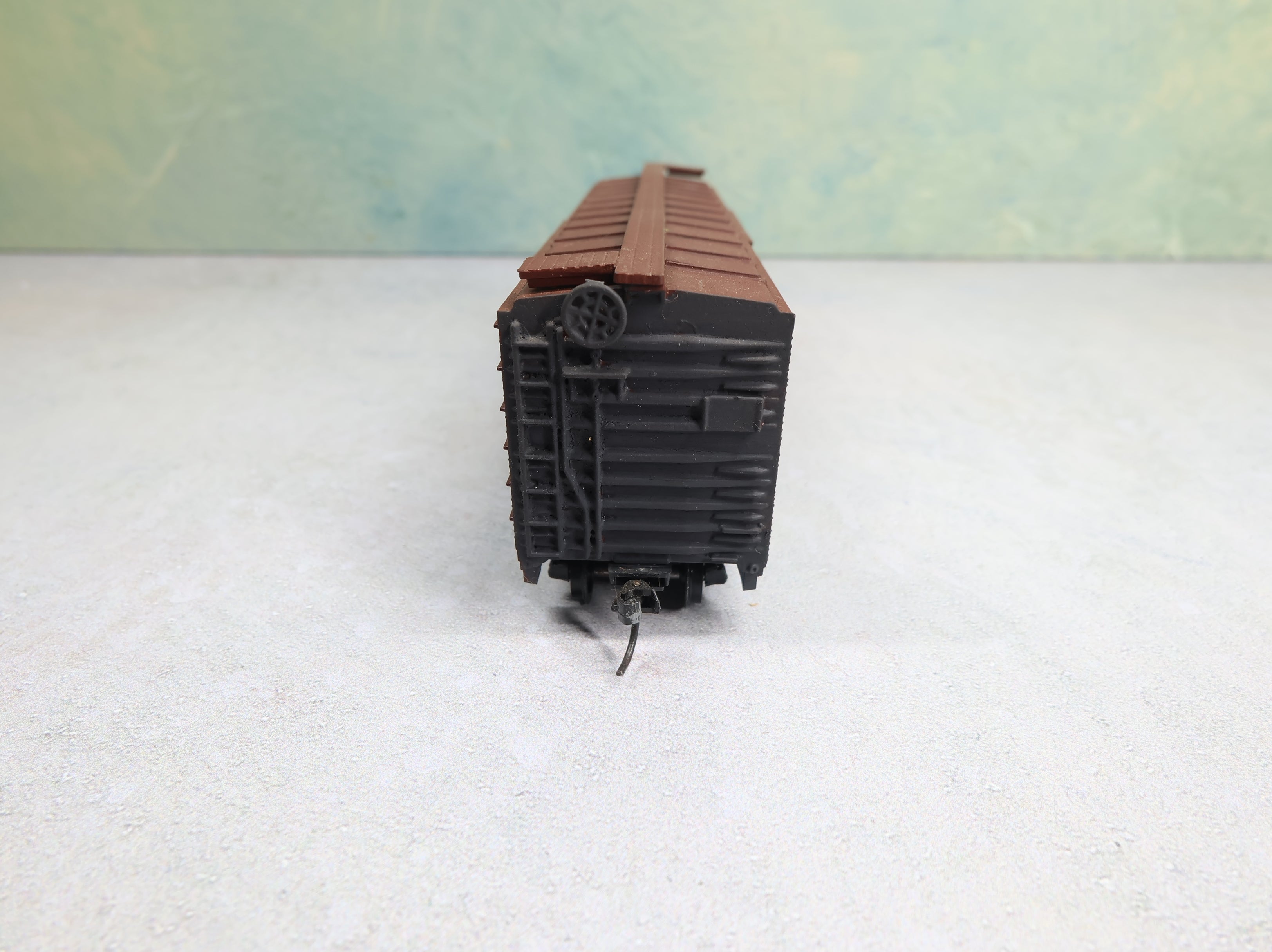 USED Roundhouse HO Scale 40' Wood OB Box Car Black River and Western BR&W #1342 Decal