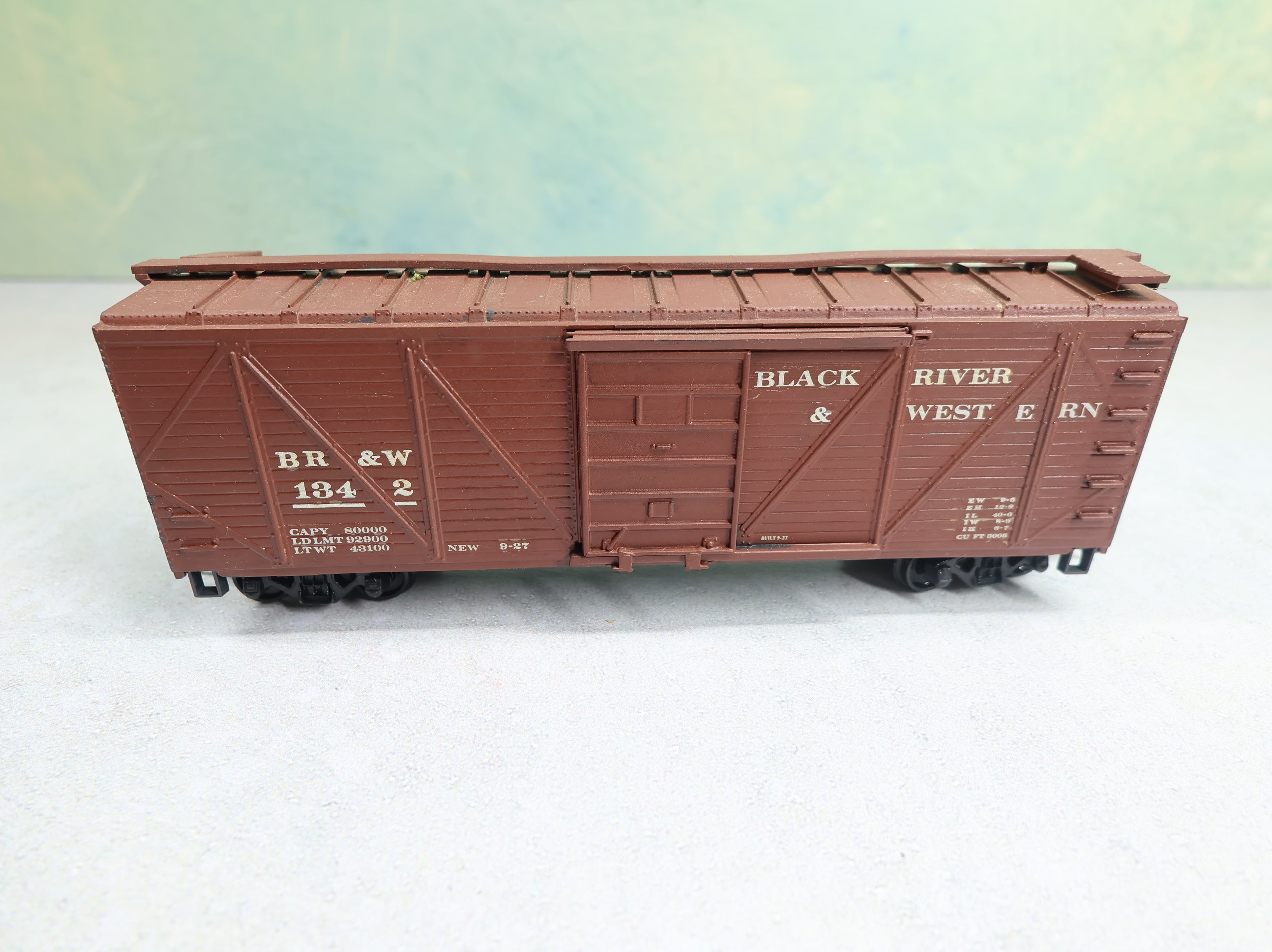 USED Roundhouse HO Scale 40' Wood OB Box Car Black River and Western BR&W #1342 Decal