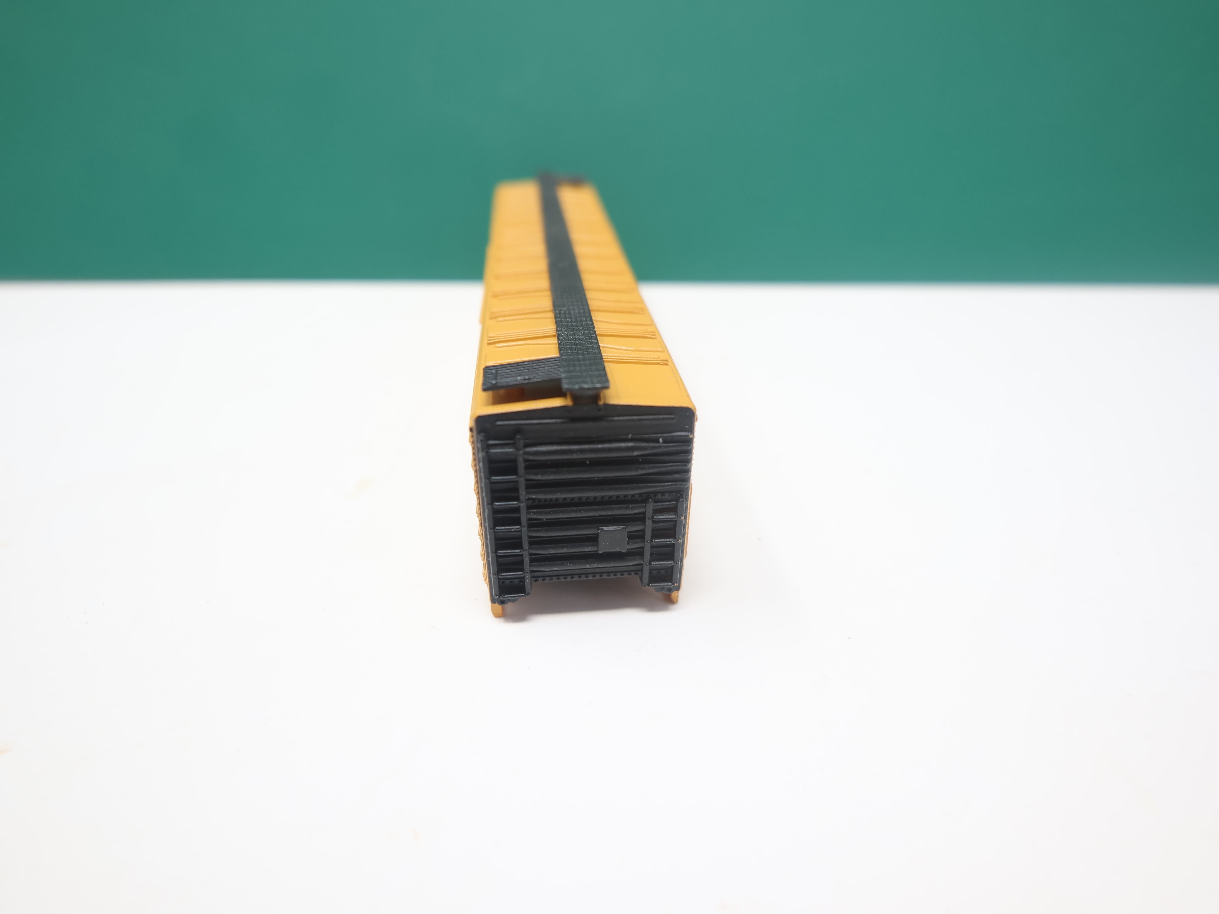 USED Life-Like N Scale, 50' Box Car, Raskin Packing Co URTX #60708, No trucks