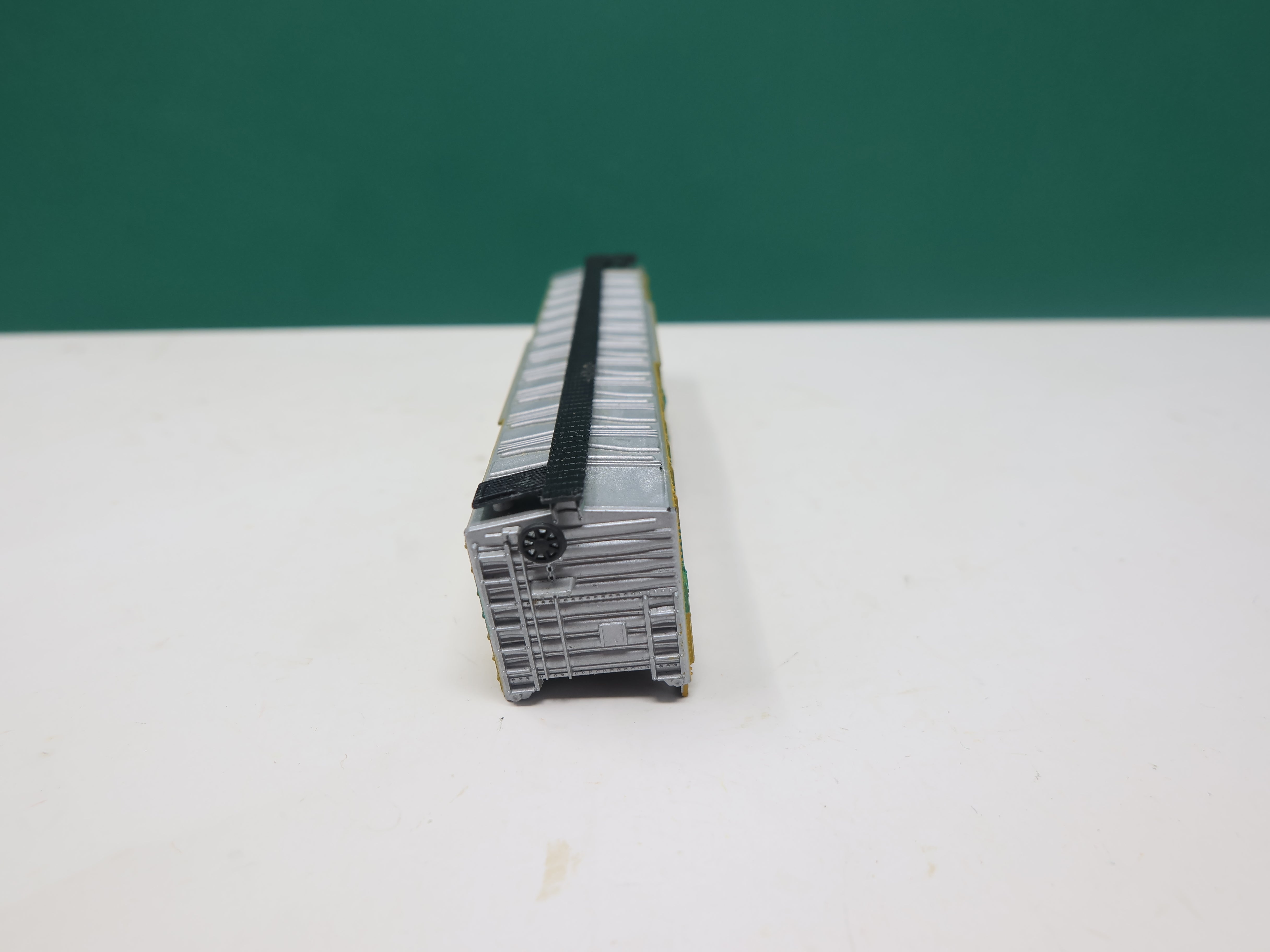 USED Atlas N Scale, 50' Mechanical ReeferNYMX #1000, No trucks