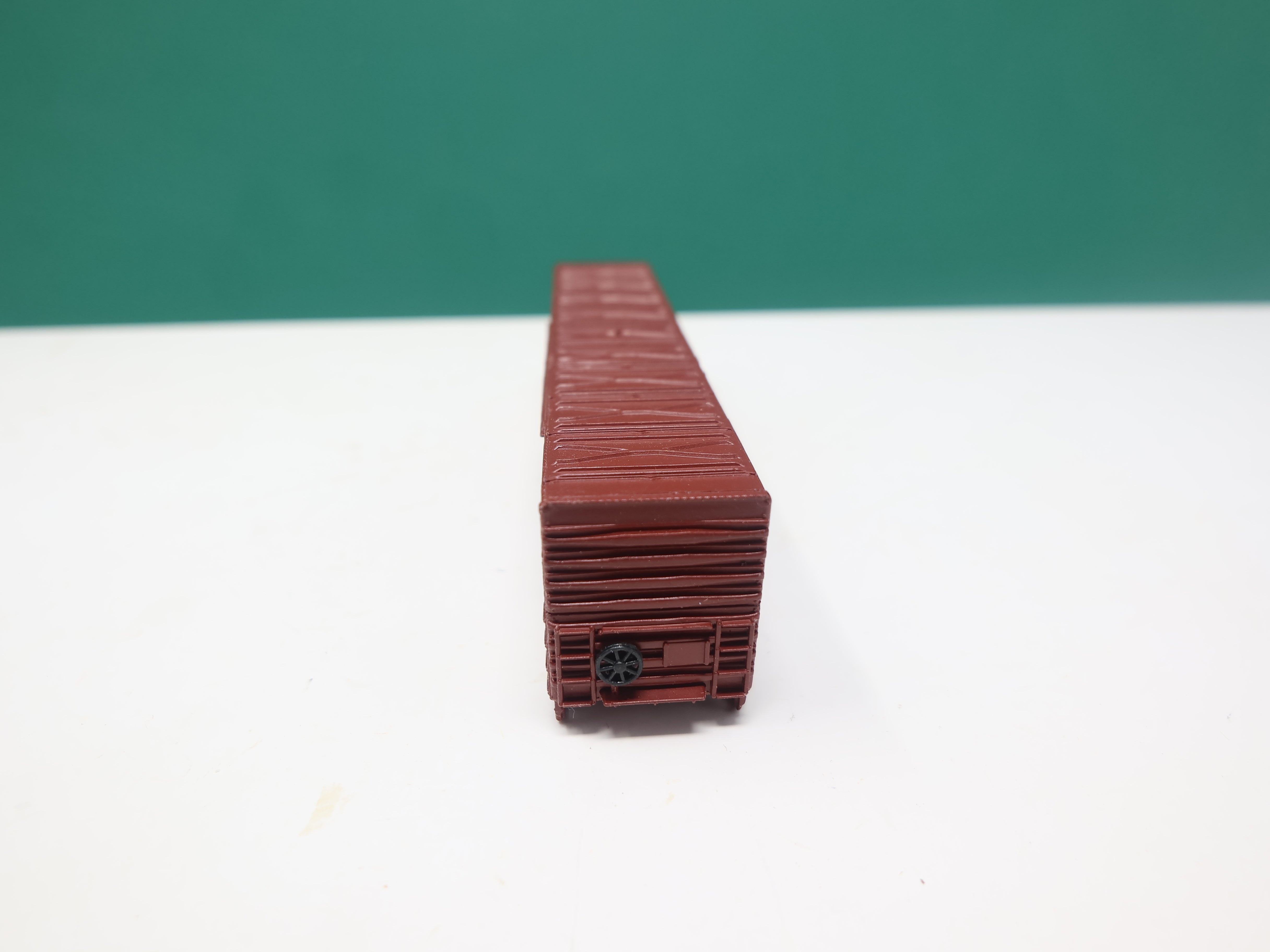 USED N Scale, 50' Box Car, Great Northern GN #17879, Shell Only