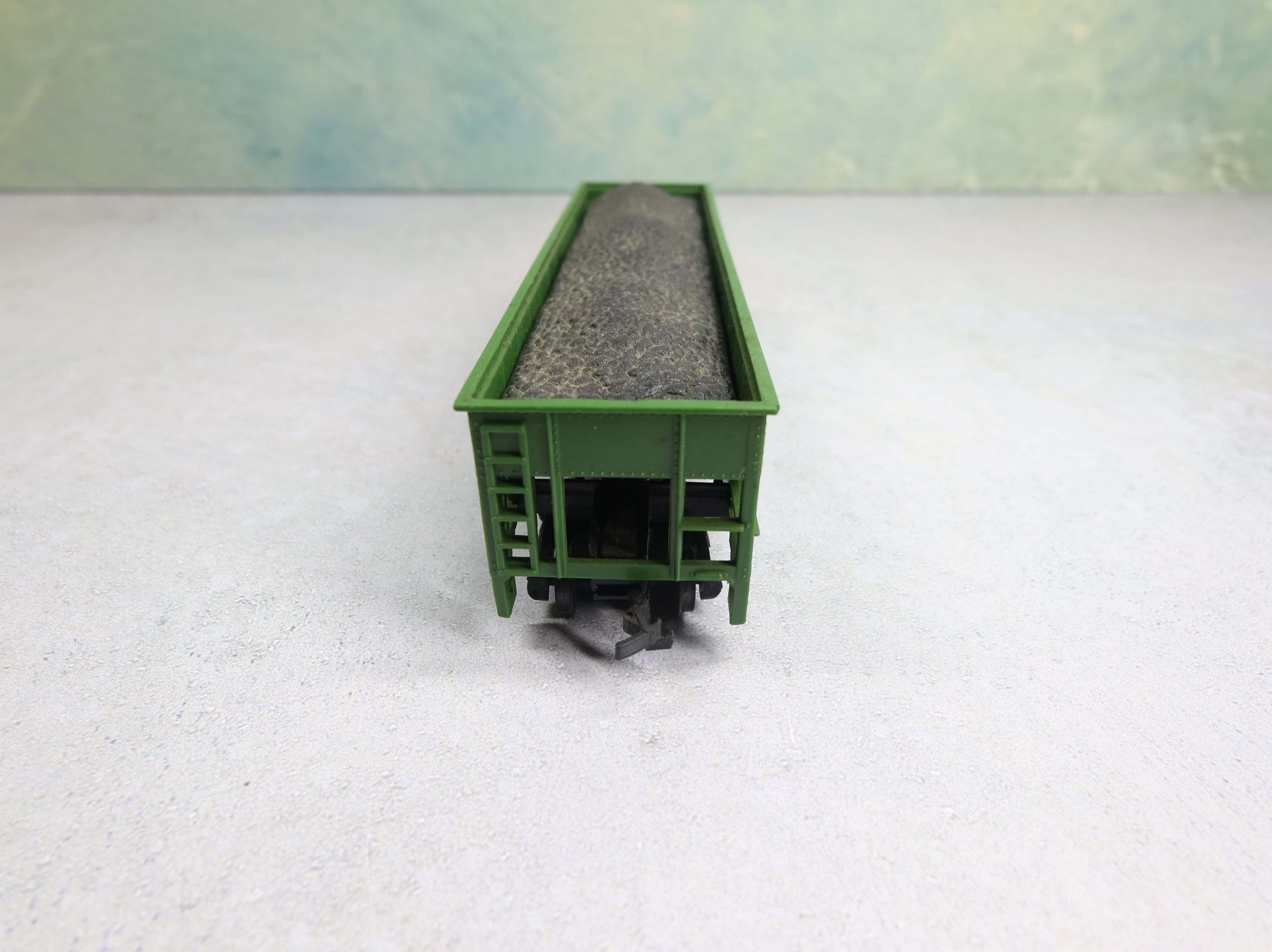USED Bachmann HO Scale Quad Hopper Burlington Northern BN #74513 Gearboxes w/ Coal Load