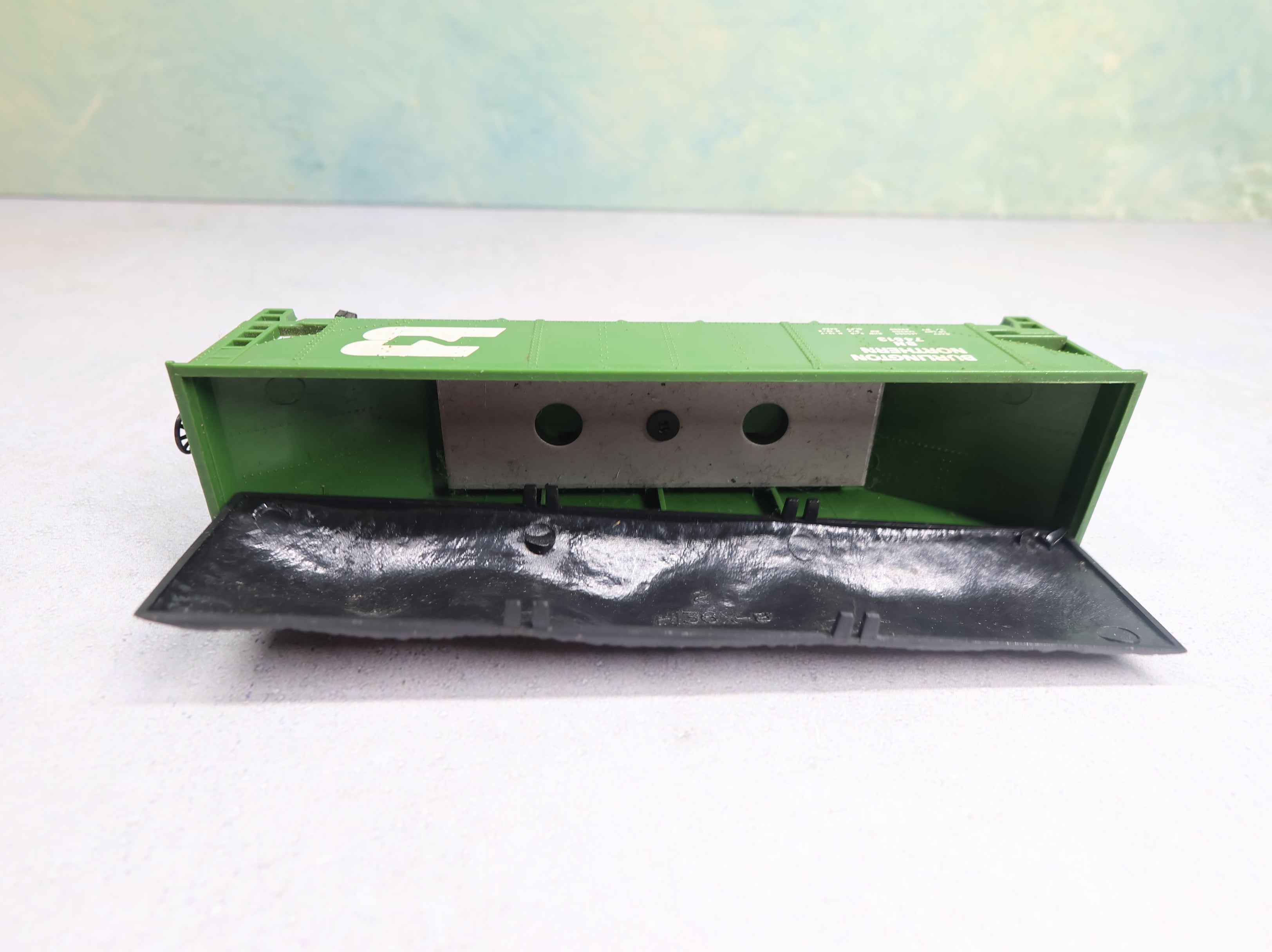 USED Bachmann HO Scale Quad Hopper Burlington Northern BN #74513 Gearboxes w/ Coal Load