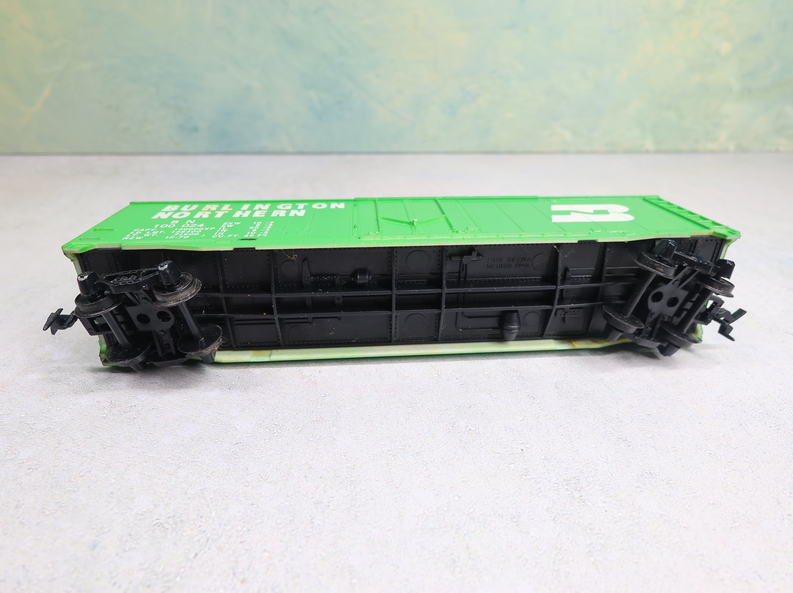 USED Tyco HO Scale 50' Box Car Burlington Northern BN #100024