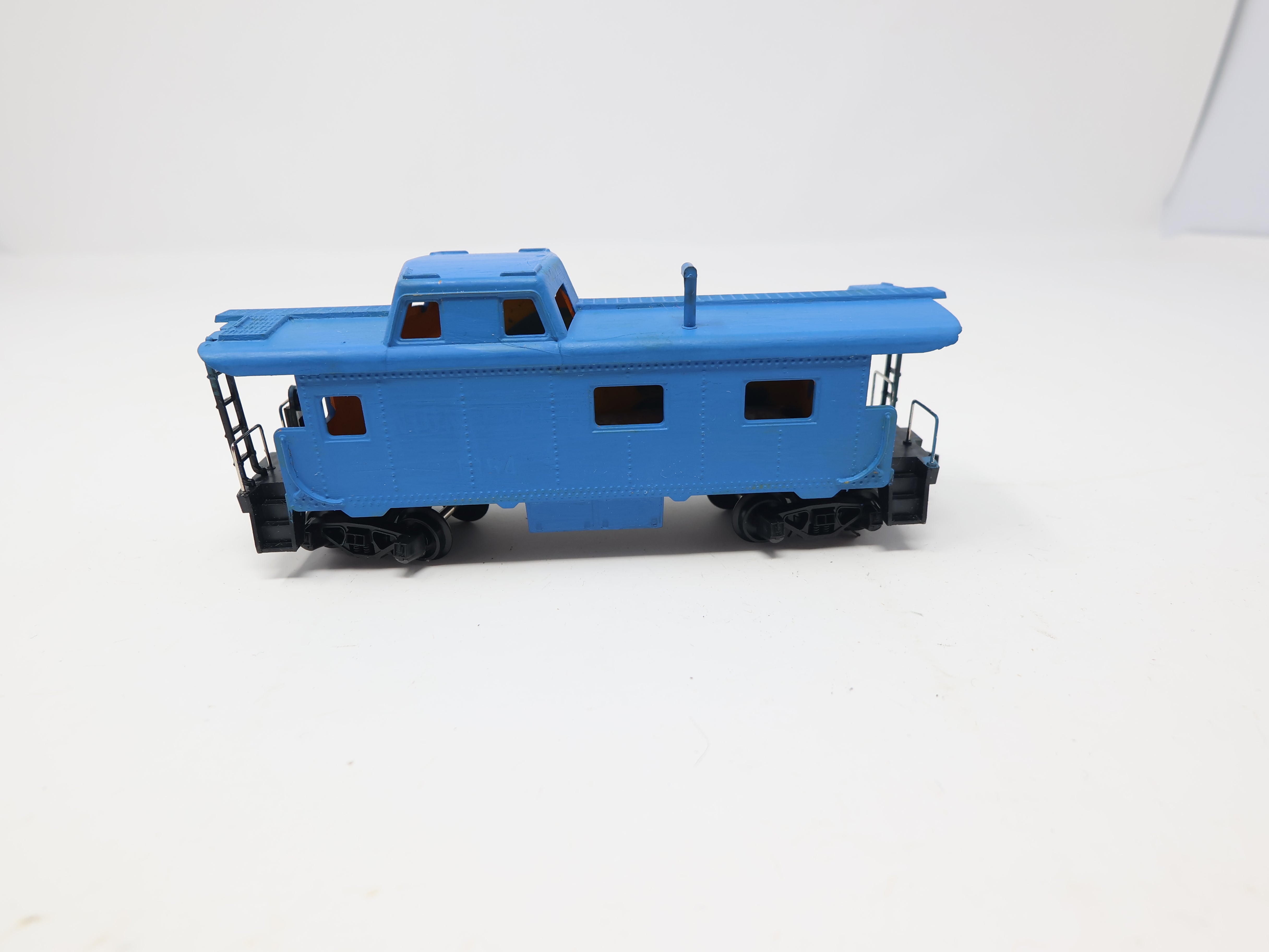 USED Tyco HO Scale, Caboose, Painted Blue