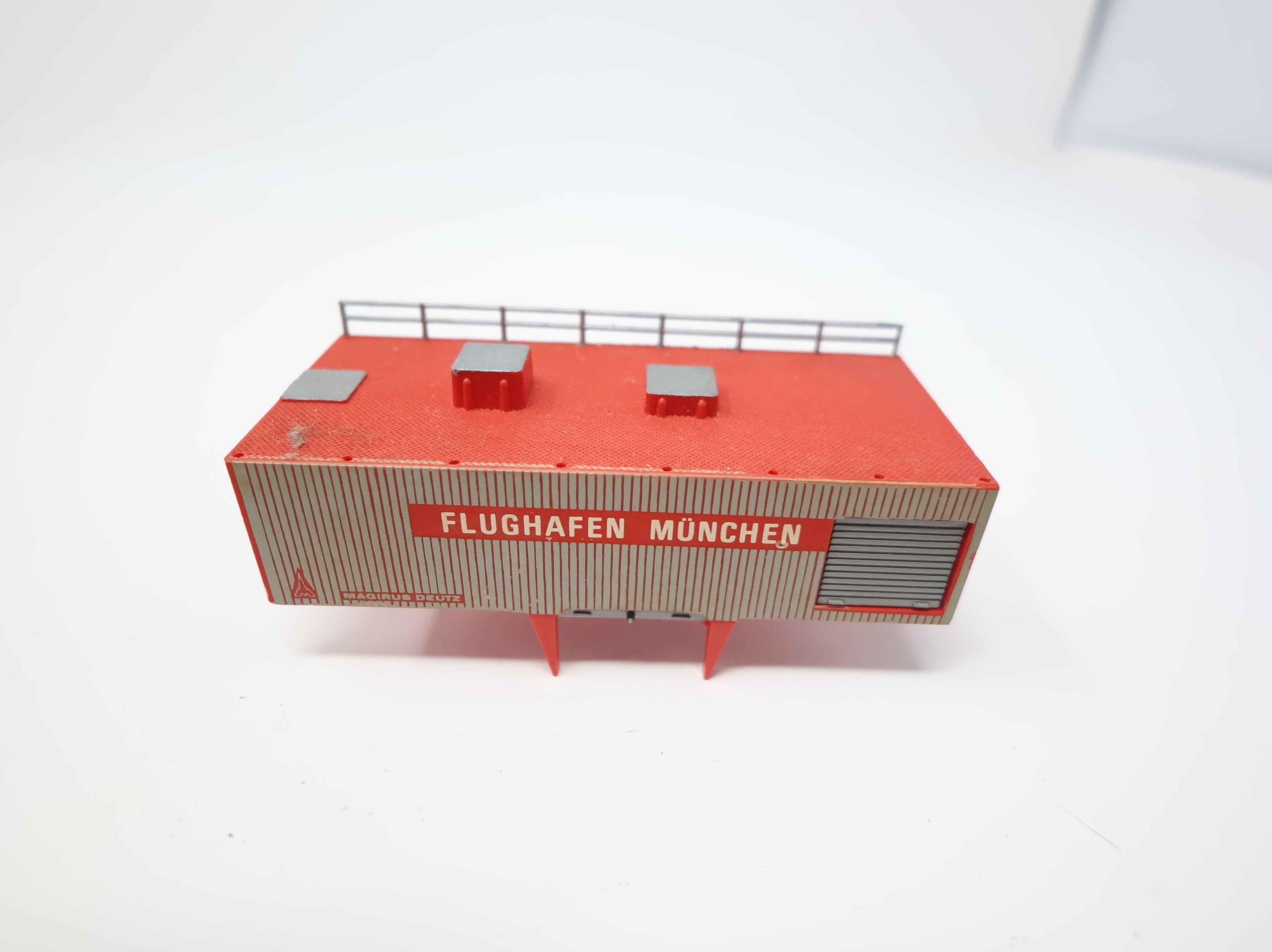 USED Preiser HO Scale Airport Fire Truck Flughafen Munchen