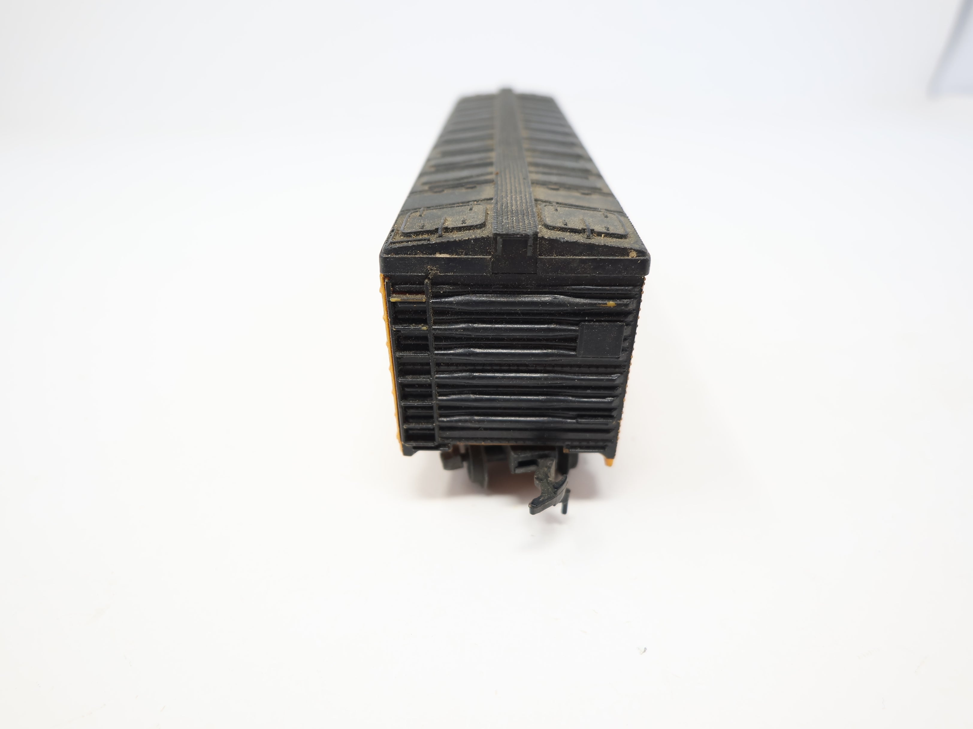 USED REVELL HO Scale 40' Reefer Box Car Pacific Fruit Express PFE #4011